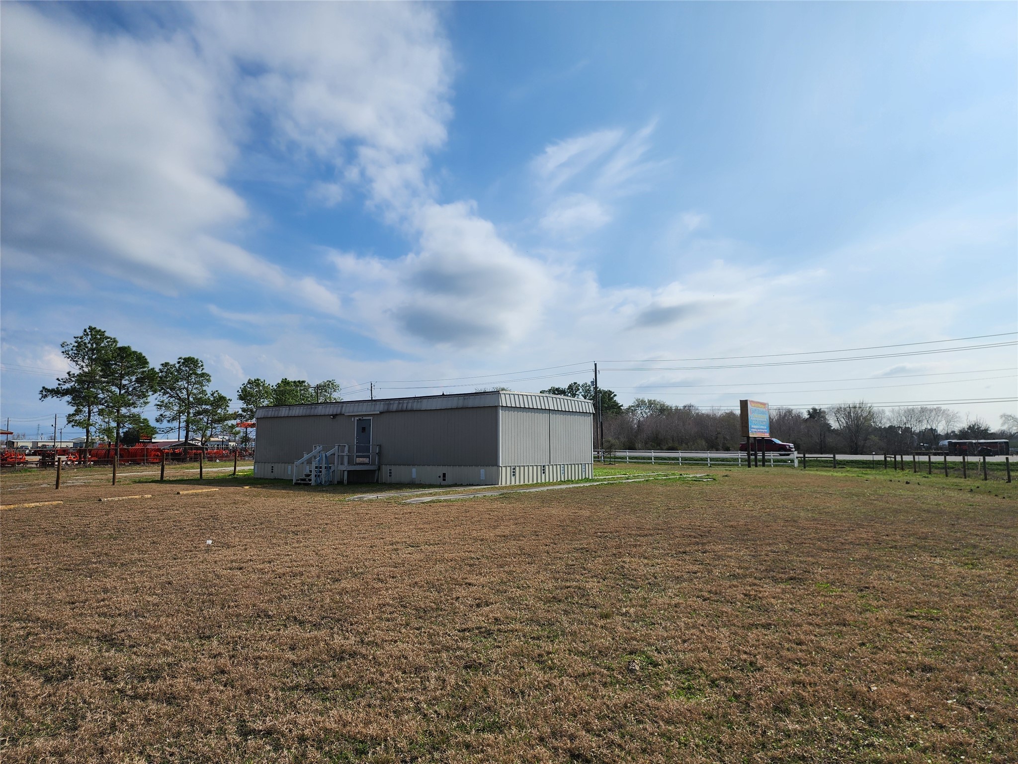 3373 E Highway 6 Property Photo 5
