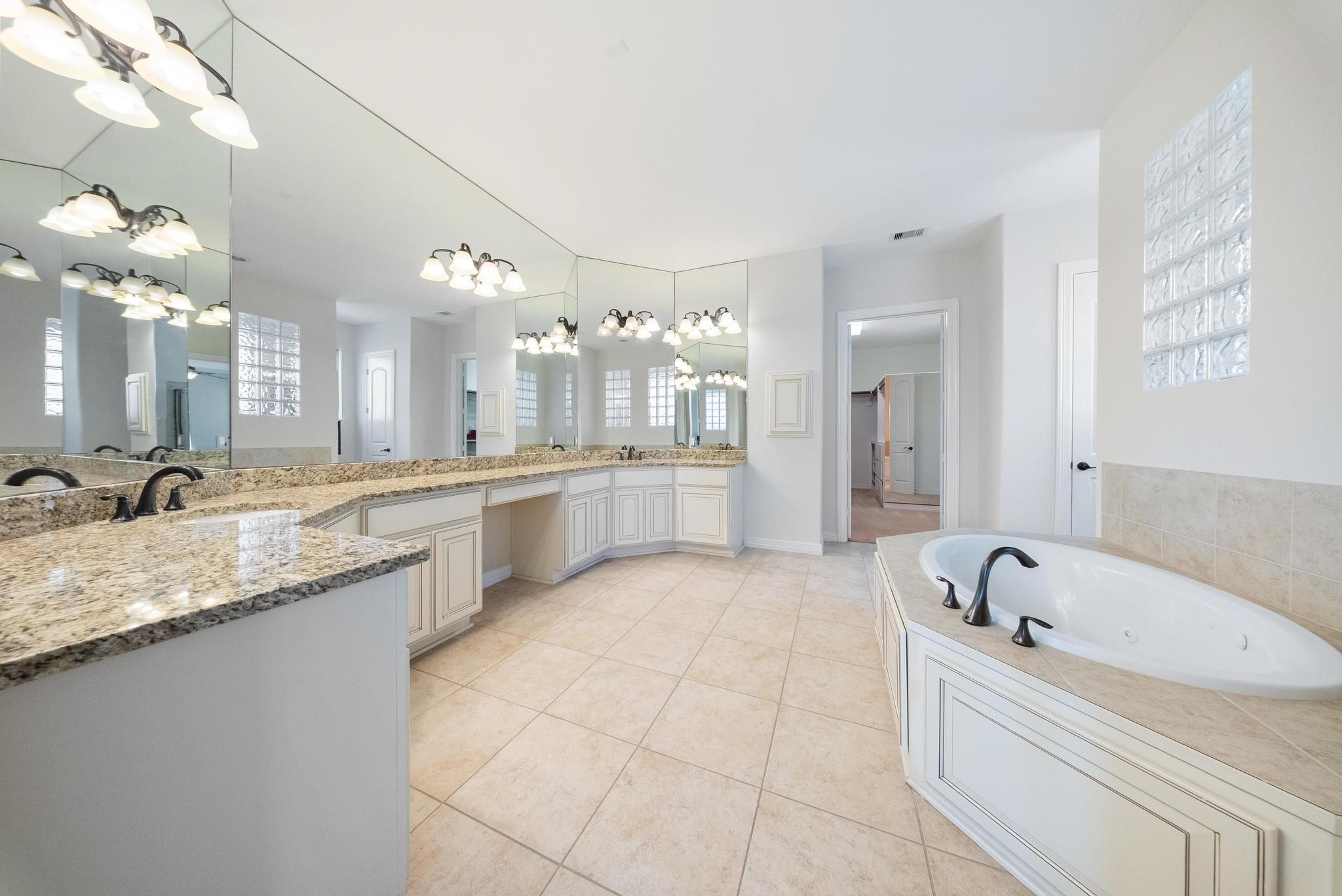 5706 Camden Springs Property Photo 15