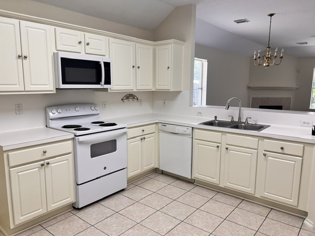 7126 Verde Meadow Court Property Photo 4