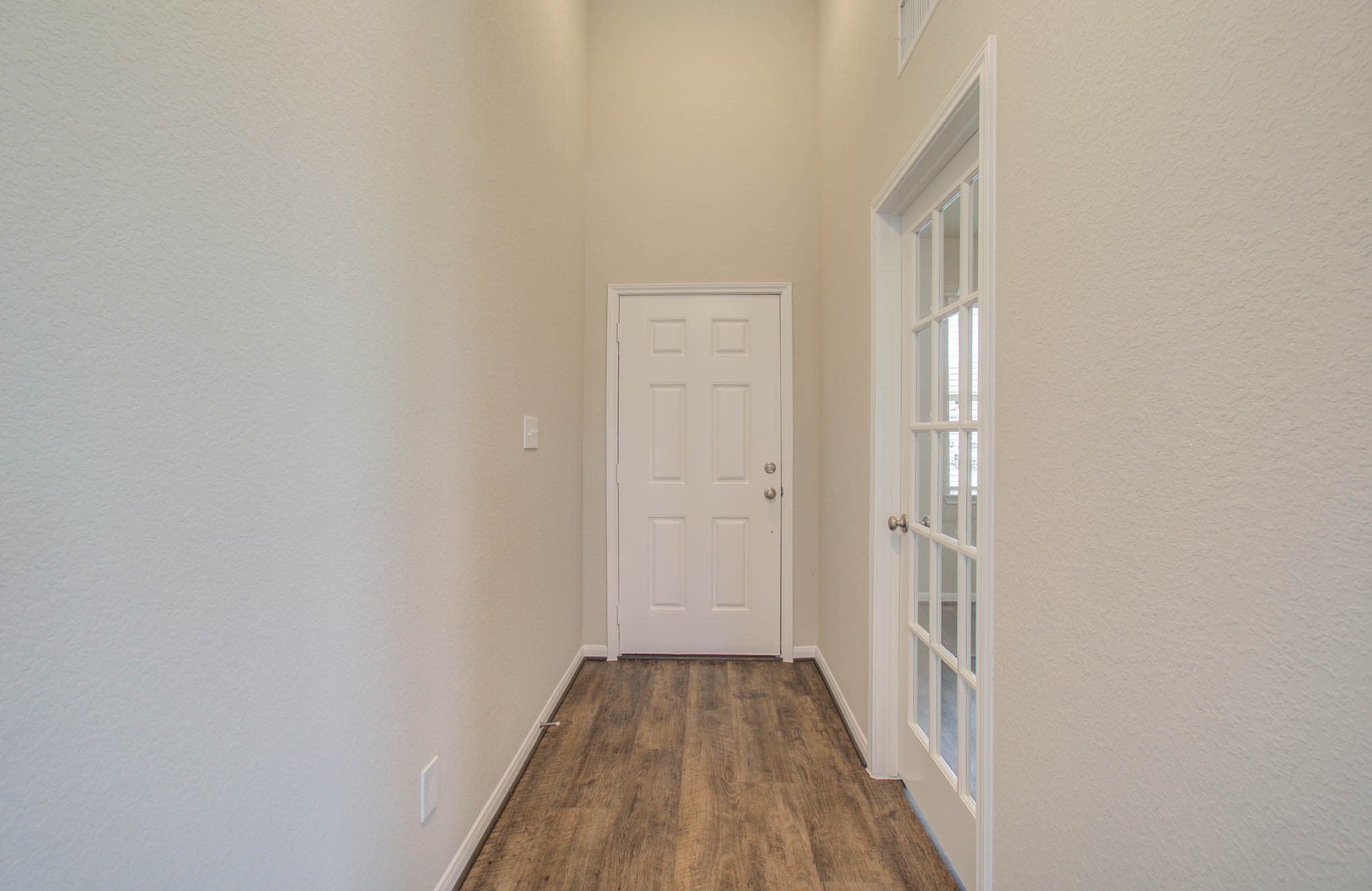 8438 Quiet Bay Drive Property Photo 8