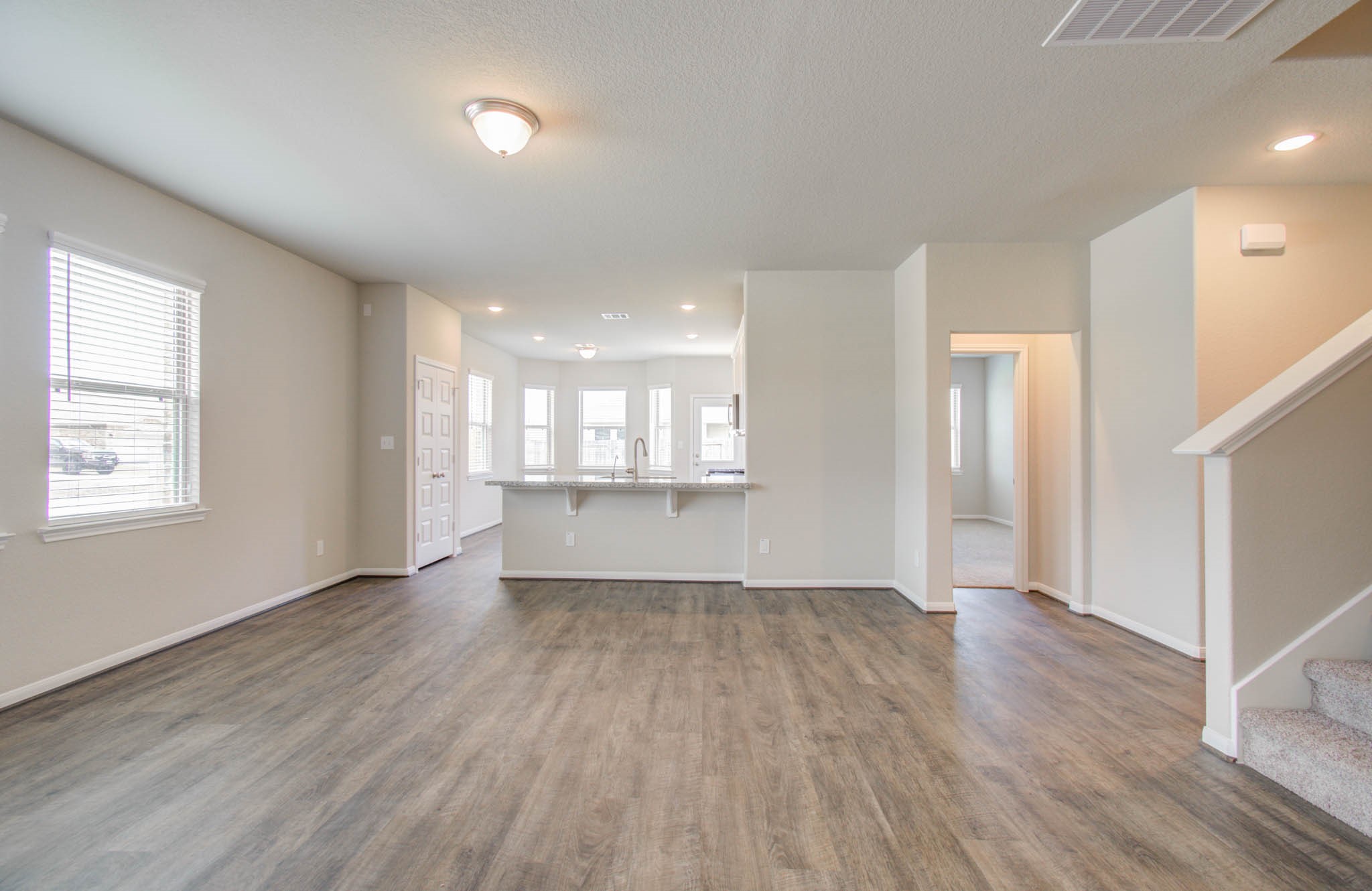 8438 Quiet Bay Drive Property Photo 10