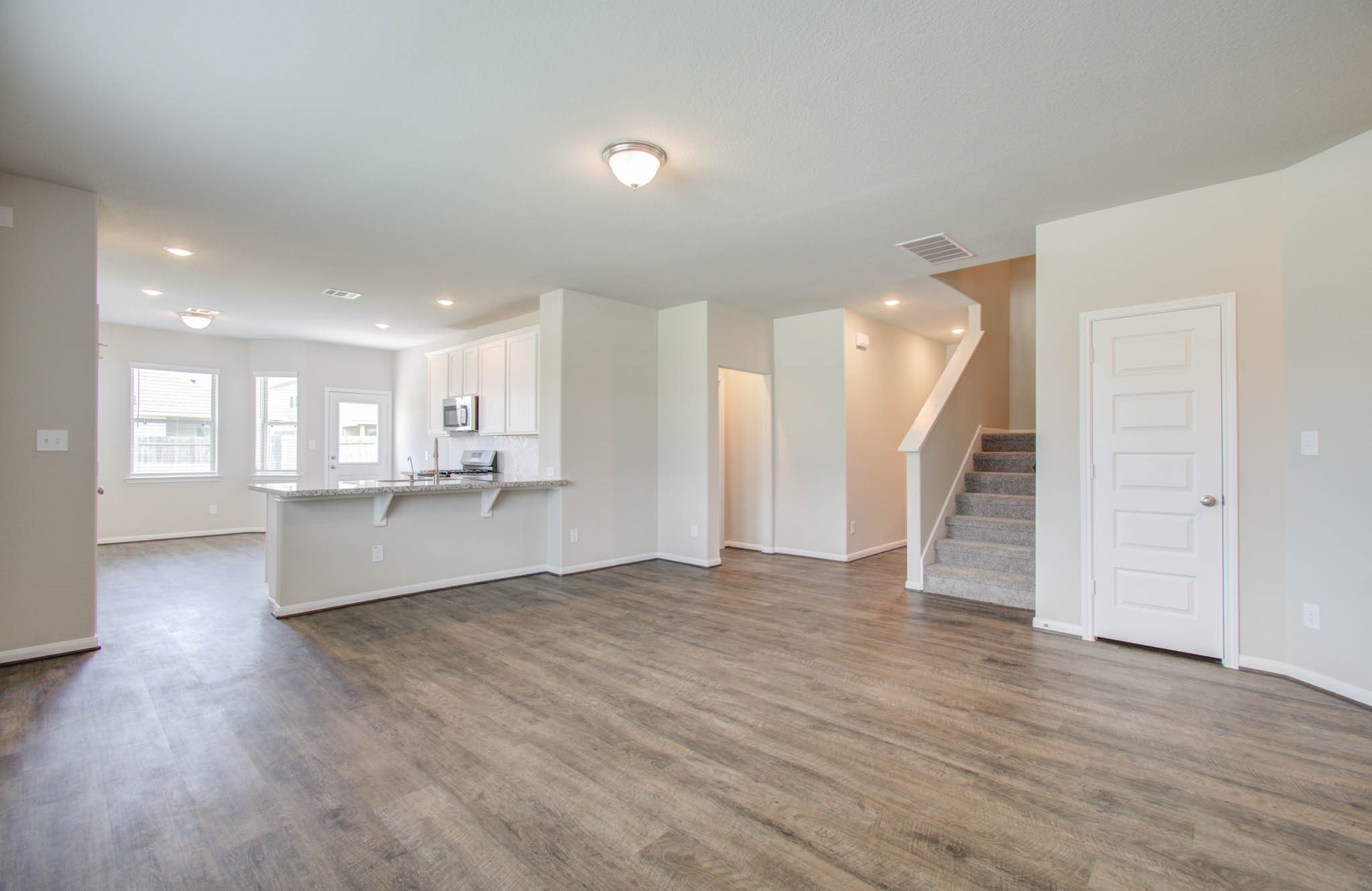 8438 Quiet Bay Drive Property Photo 11