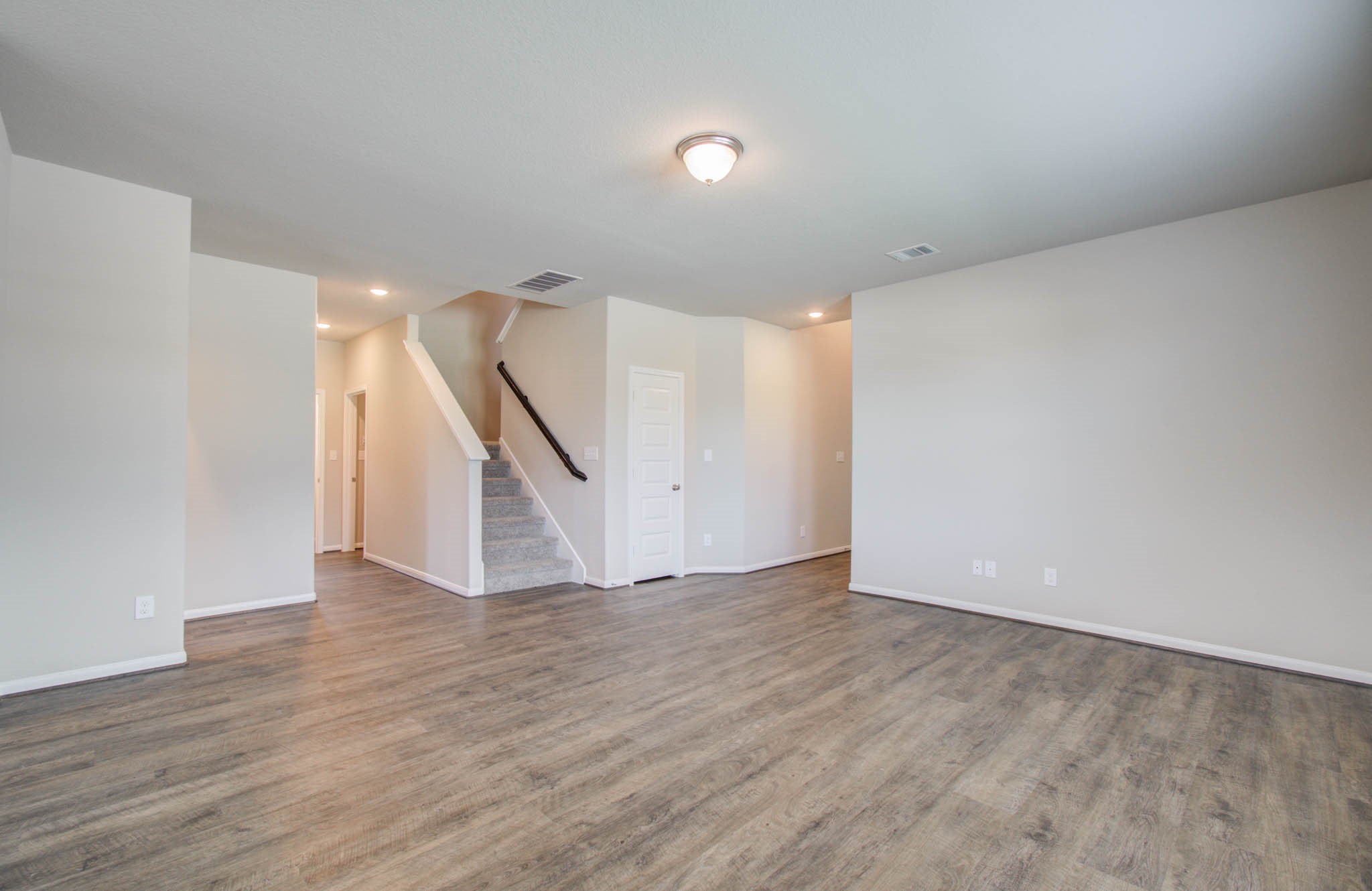 8438 Quiet Bay Drive Property Photo 12