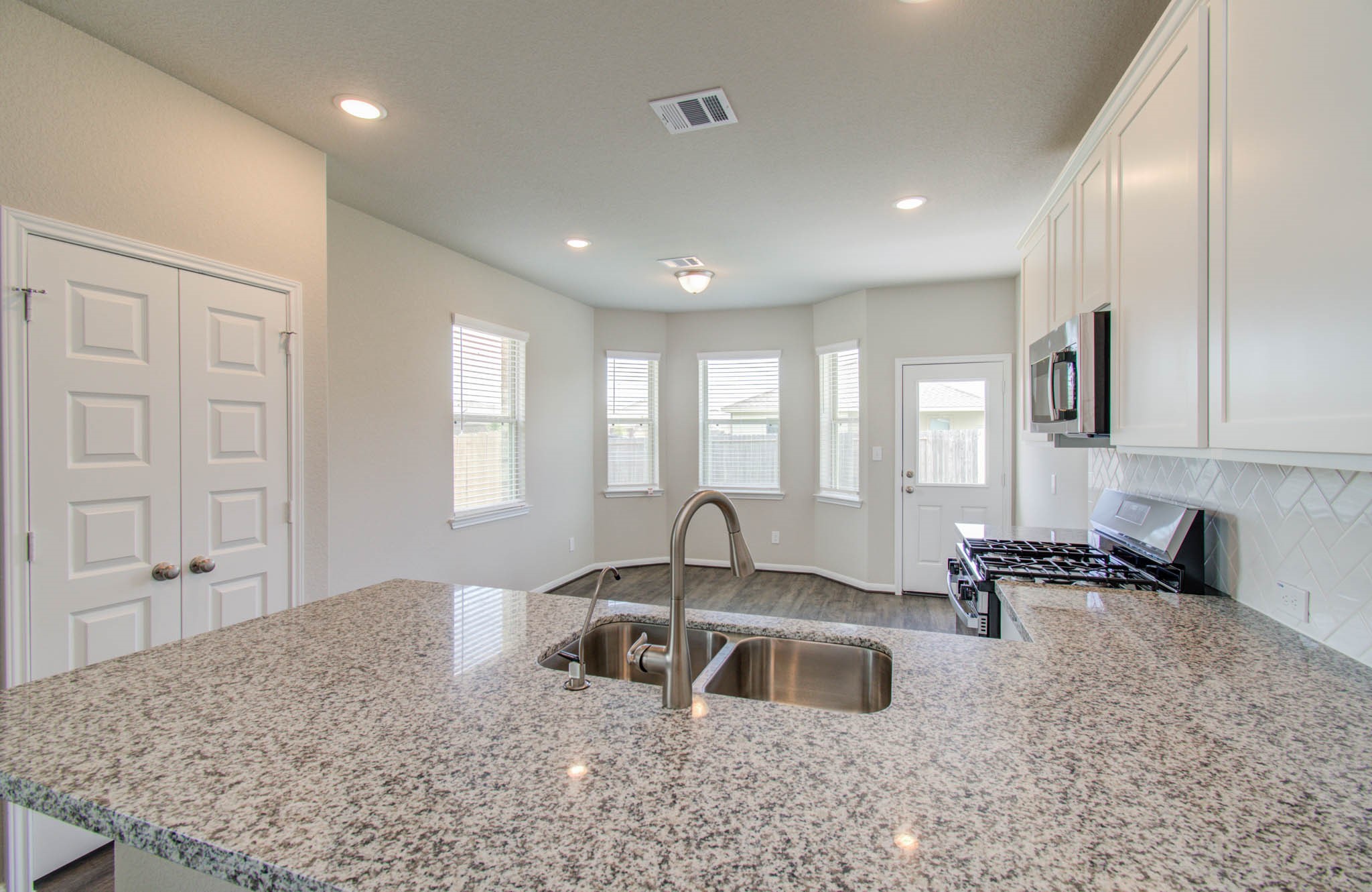 8438 Quiet Bay Drive Property Photo 15