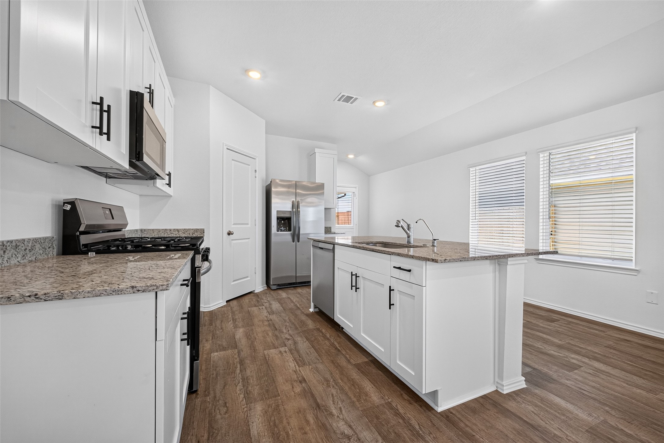 31214 Carmelas Landing Drive Property Photo 14