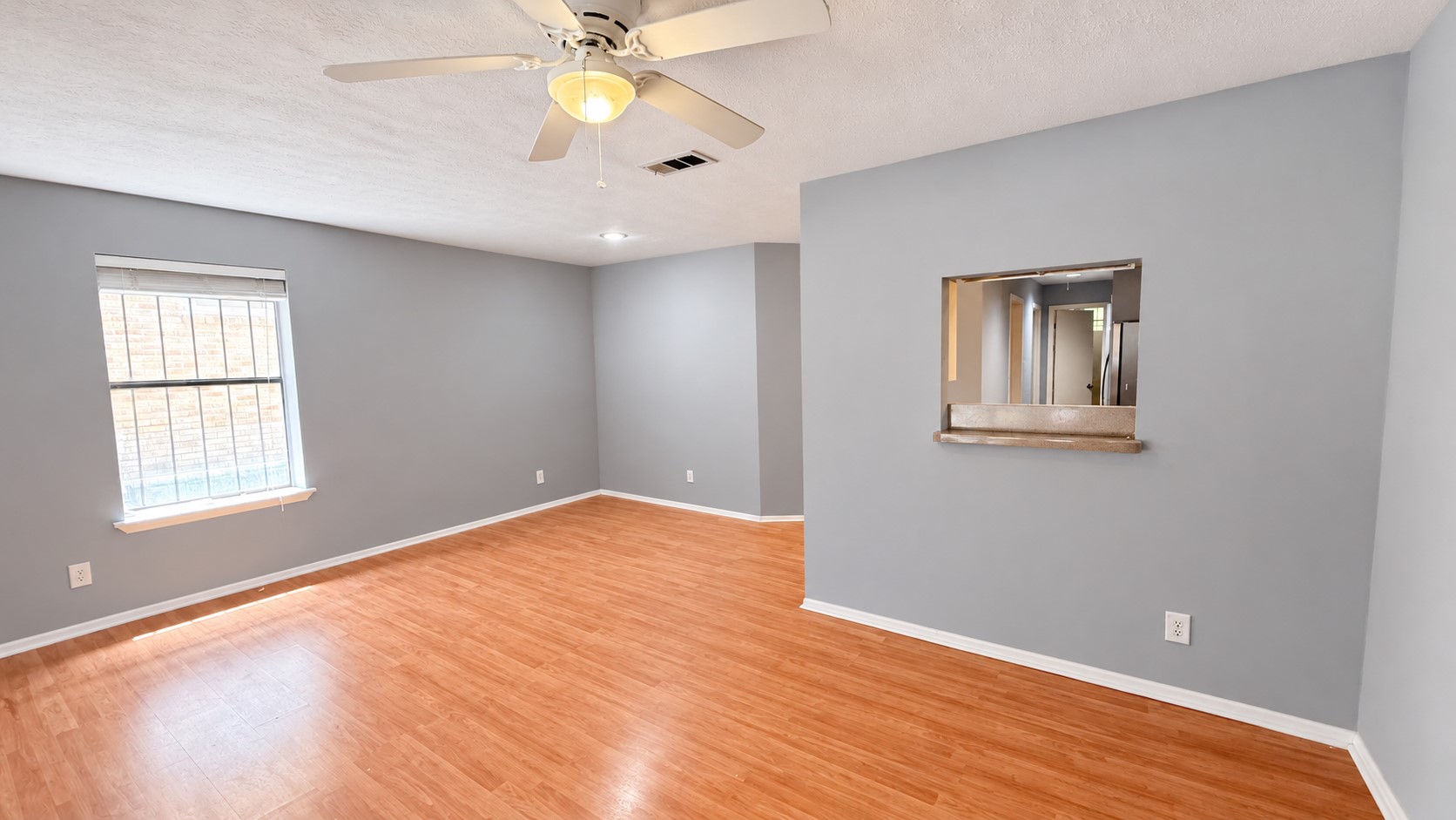 1414 Stanford Street Property Photo 3