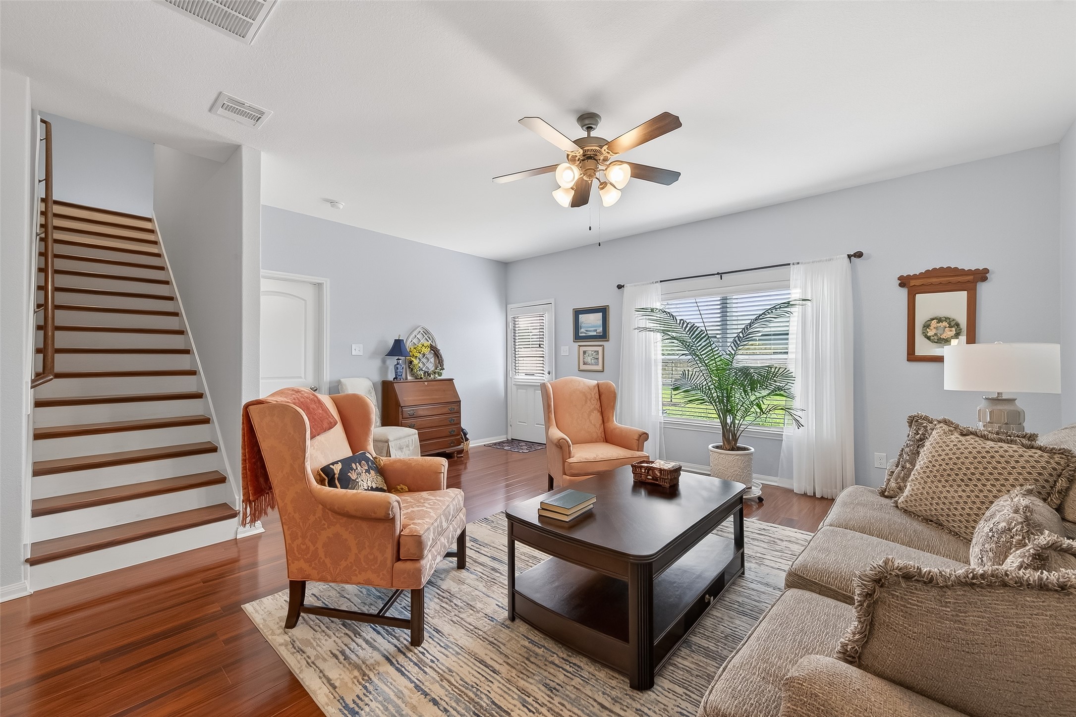 28021 Irving Drive Property Photo 4