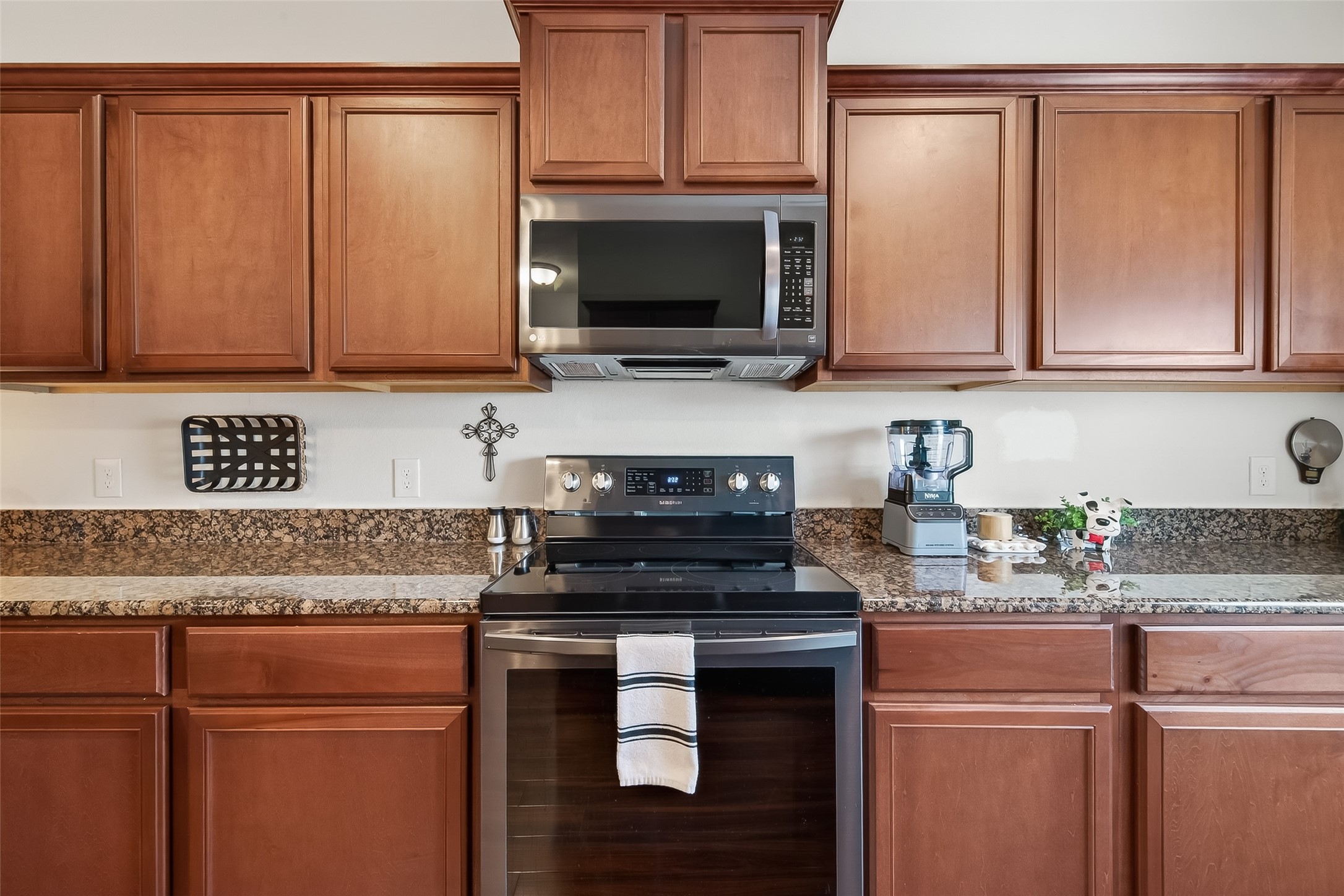28021 Irving Drive Property Photo 15