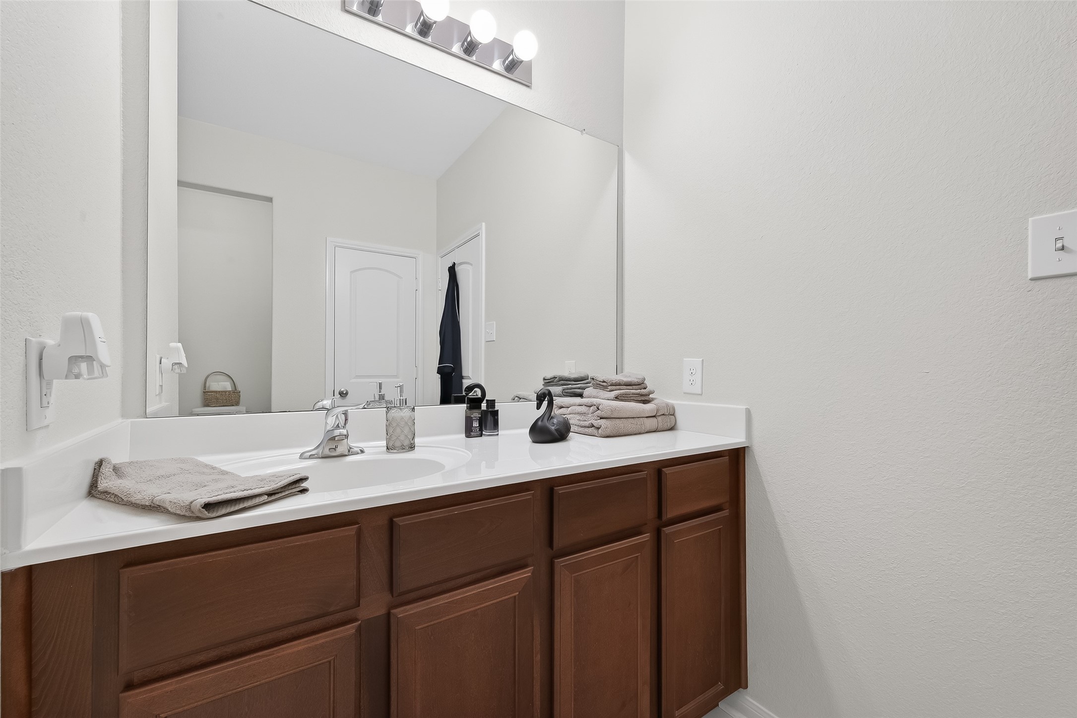 28021 Irving Drive Property Photo 23