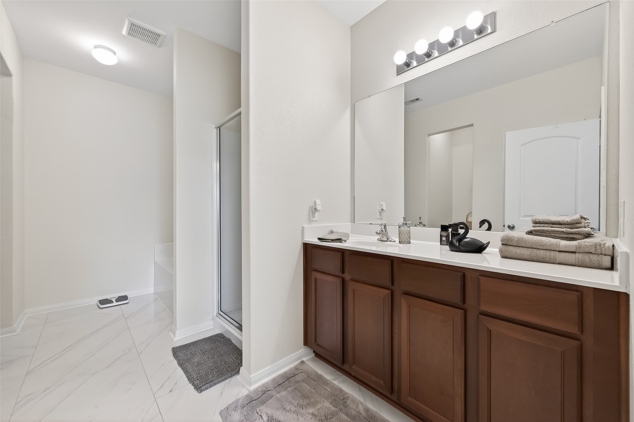 28021 Irving Drive Property Photo 24
