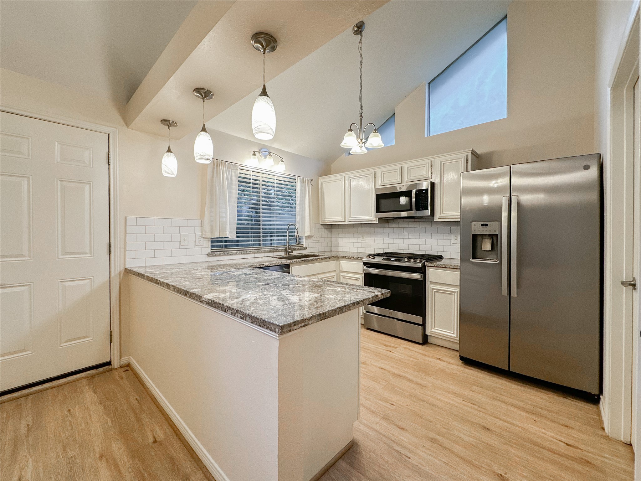 33 N Rain Forest Court Property Photo 3