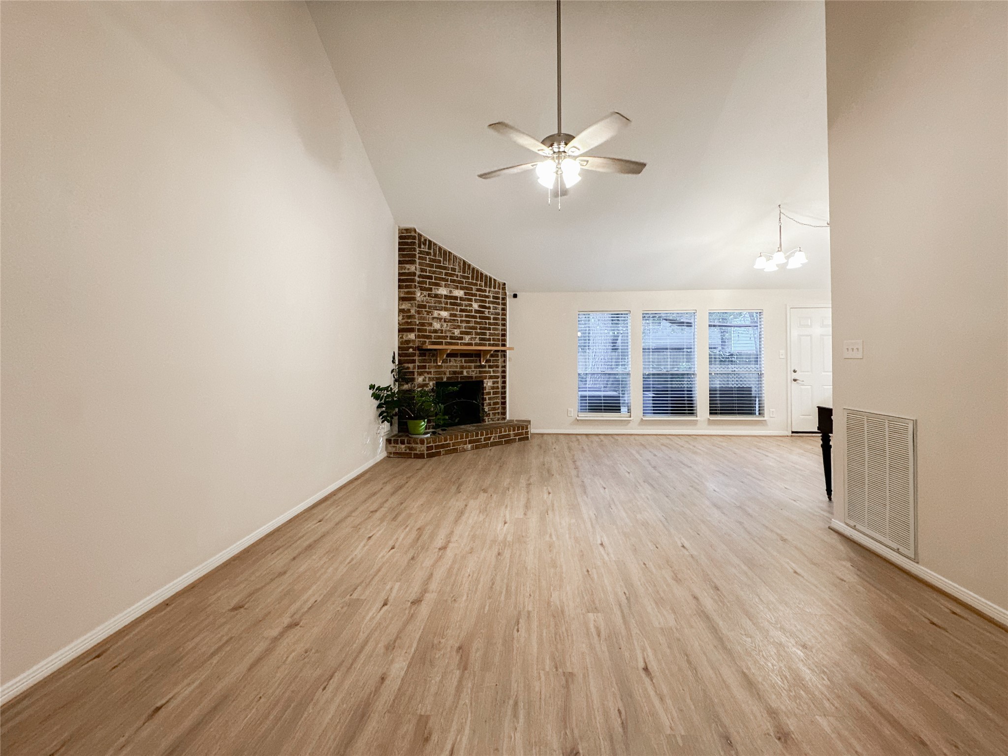 33 N Rain Forest Court Property Photo 8