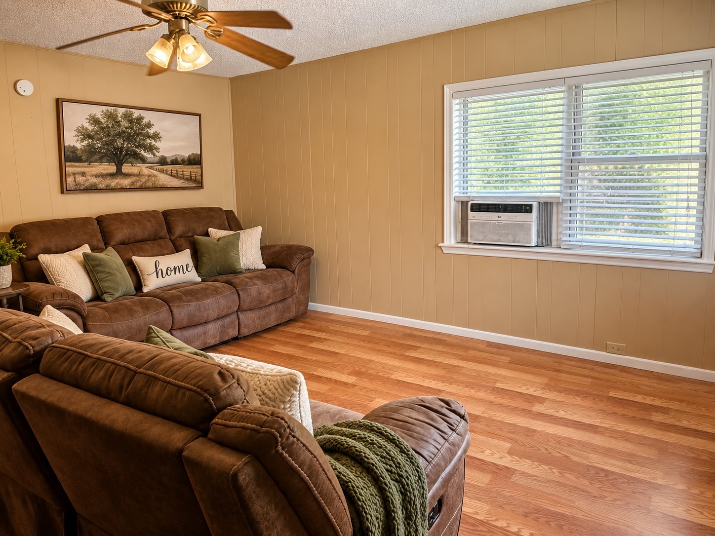 10005 Beadle Street Property Photo 3