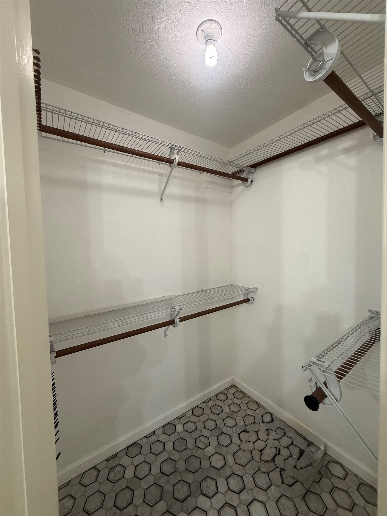 14906 Brookpoint Drive Property Photo 19