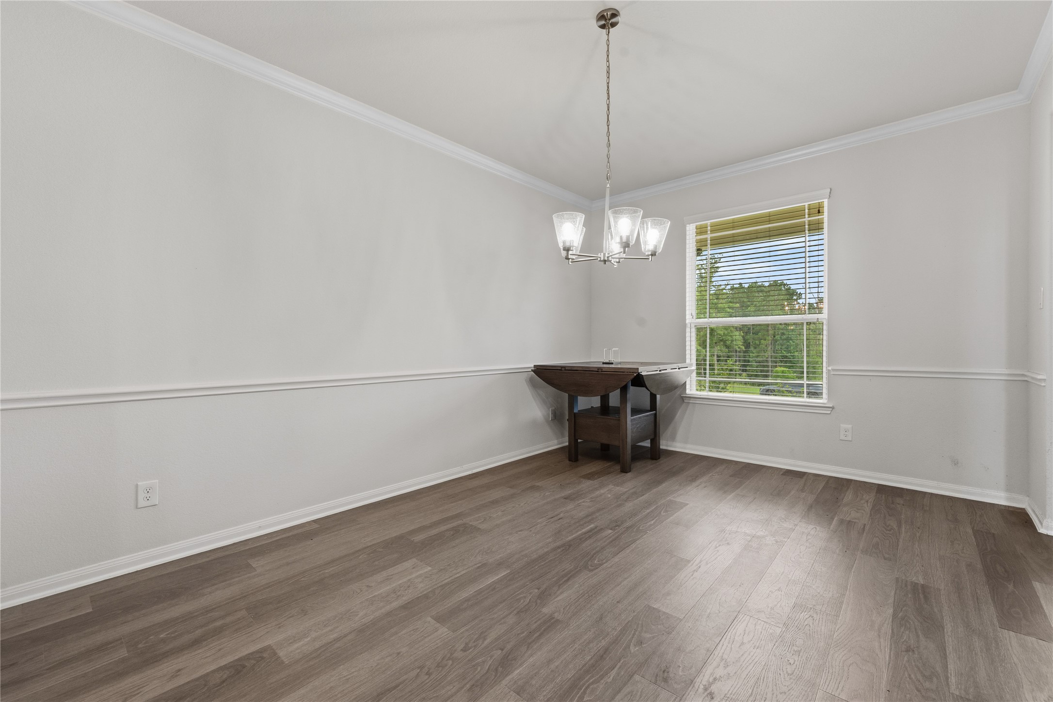 9559 Moss Rose Lane Property Photo 3