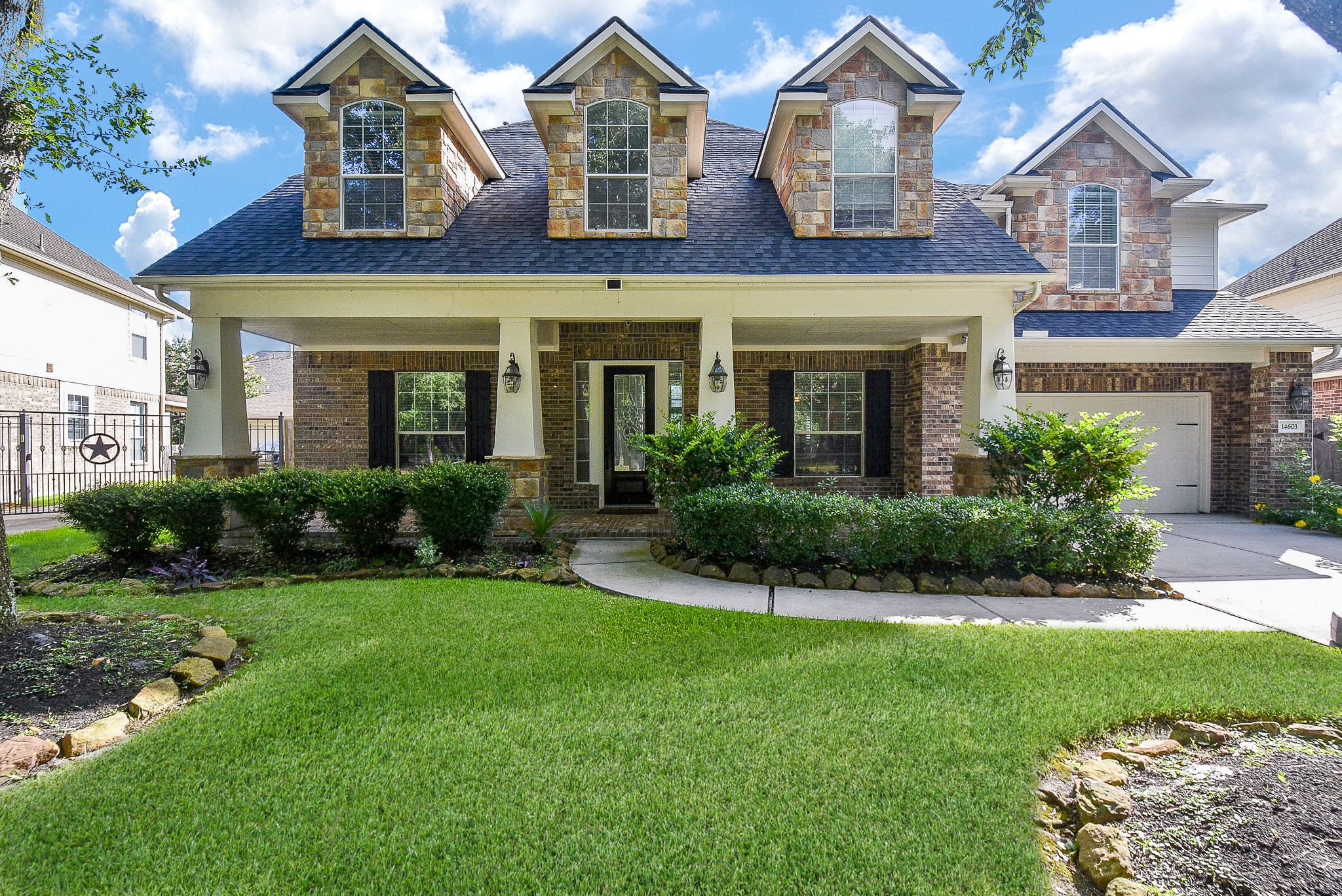 14603 Azalea Walk Lane Property Photo 1