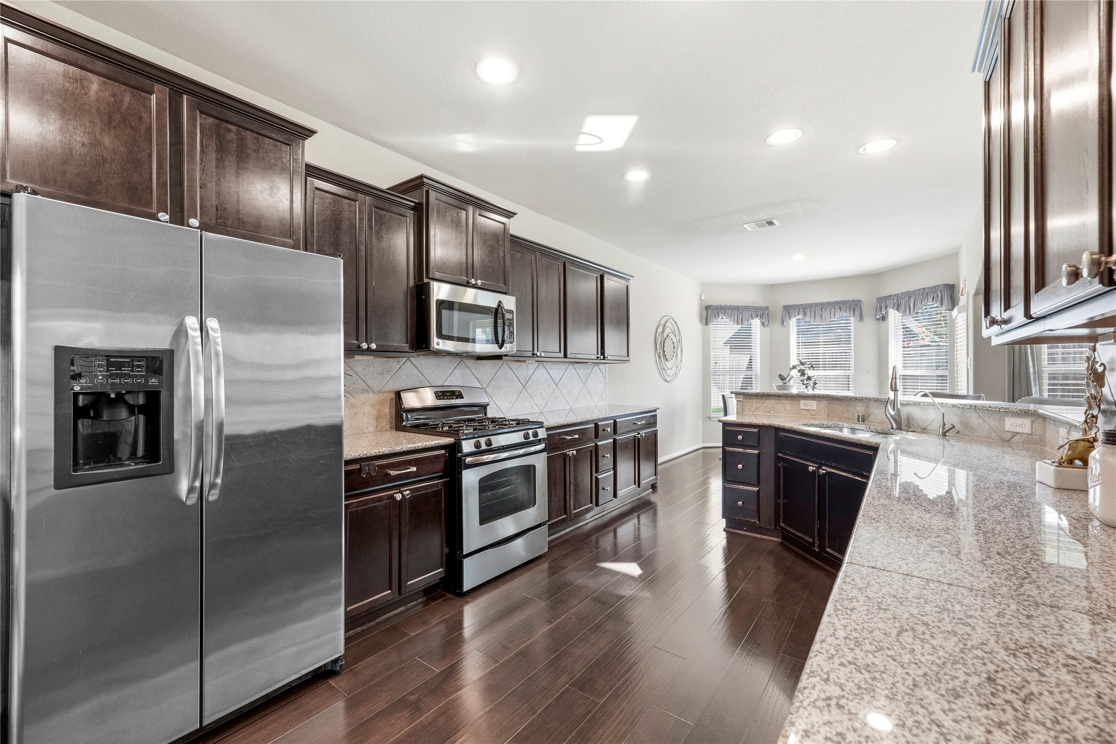 18614 Tara Ashley Street Property Photo 11