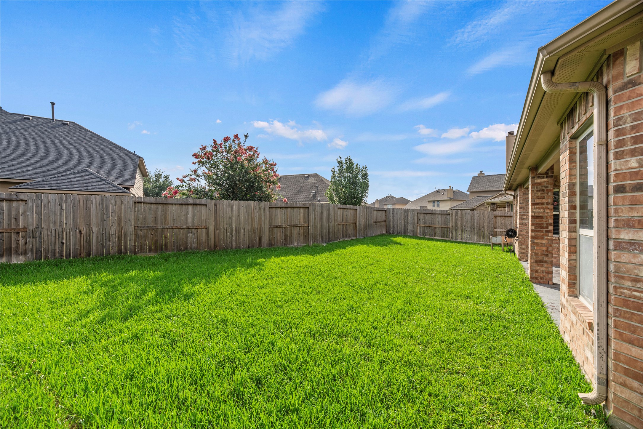 18614 Tara Ashley Street Property Photo 28