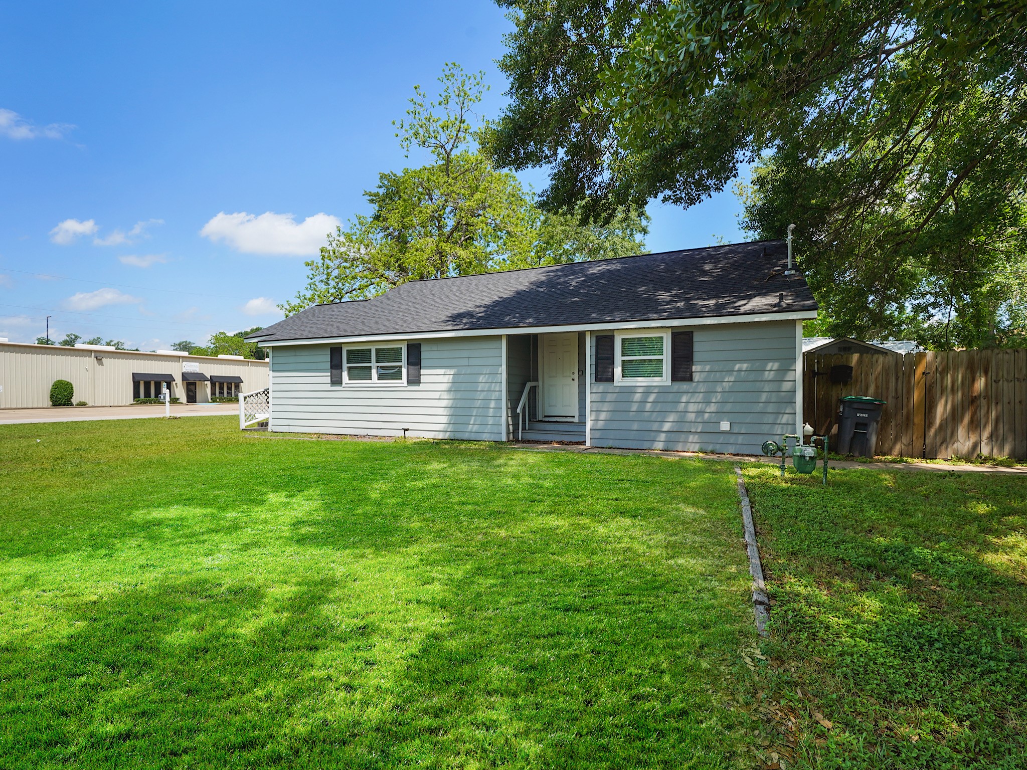 111 Holderrieth Boulevard Property Photo 3