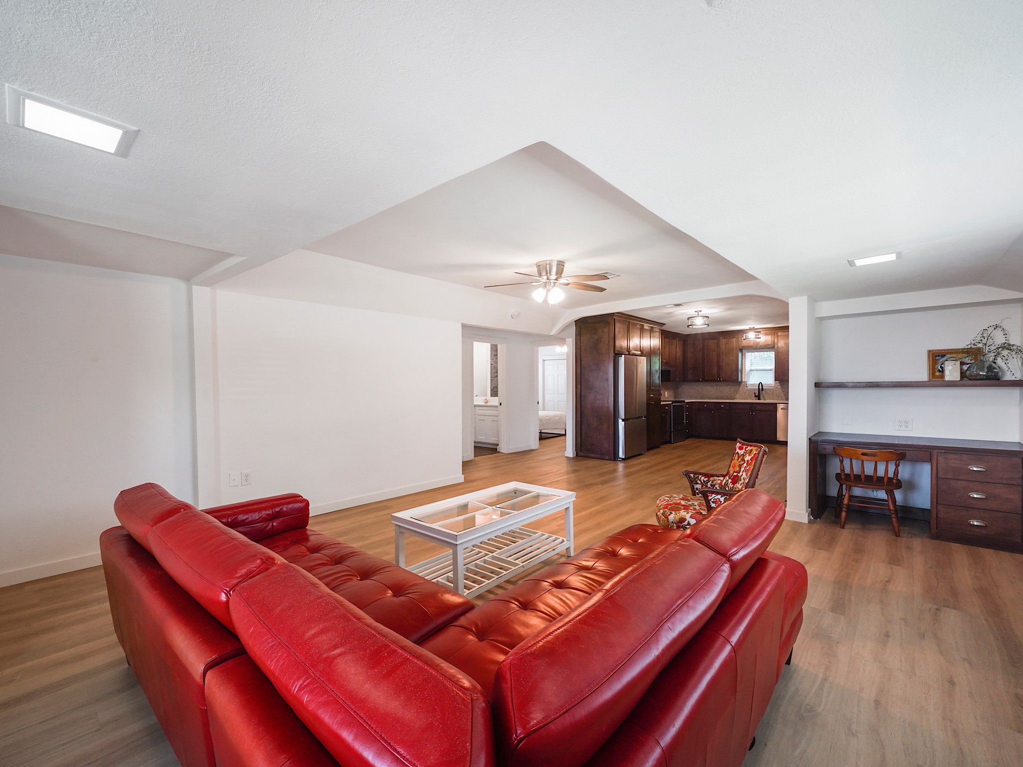 111 Holderrieth Boulevard Property Photo 6