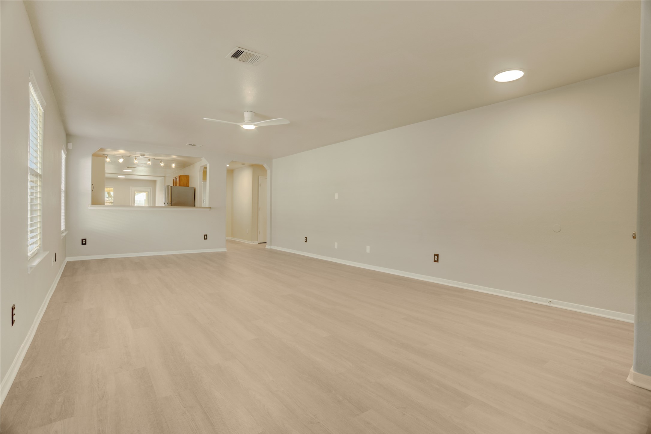 822 Crabapple Way Property Photo 4
