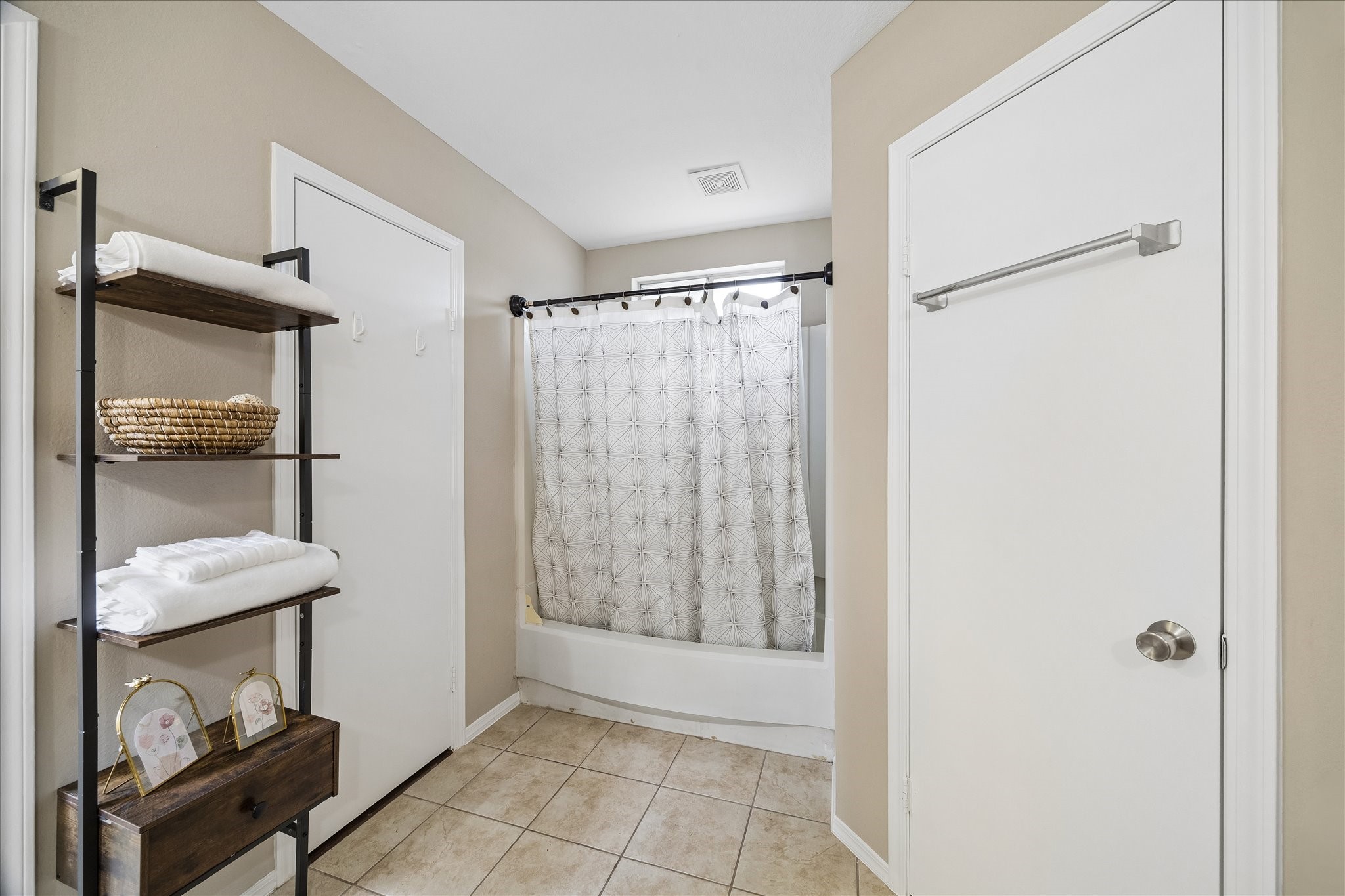 3803 Loft Forest Court Property Photo 12