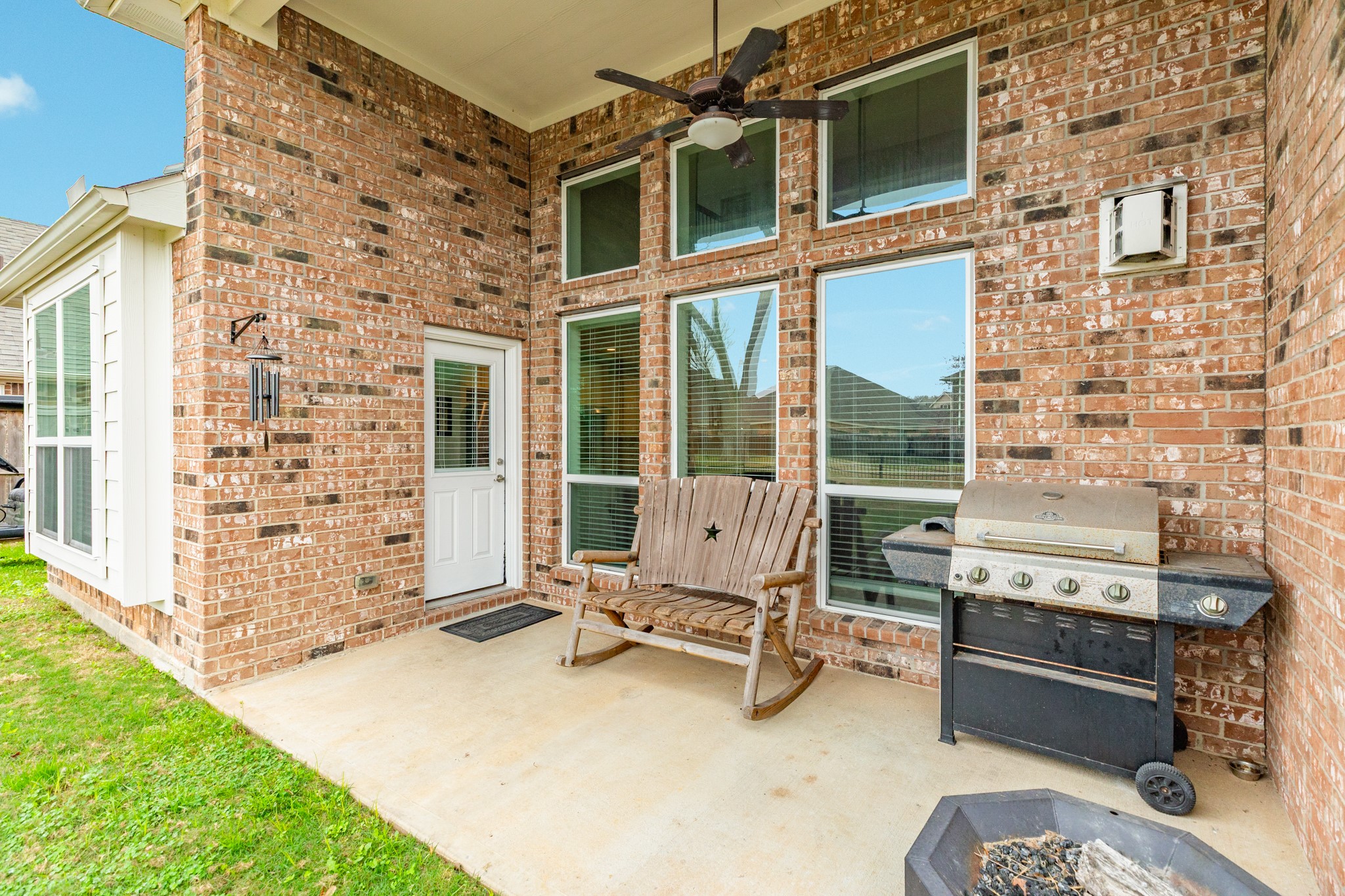401 Bentwood Way Property Photo 15