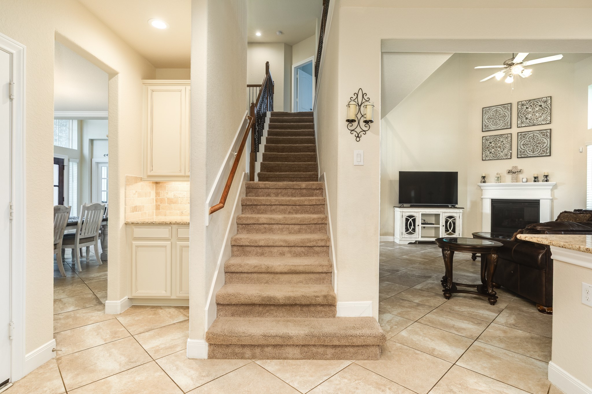 401 Bentwood Way Property Photo 22