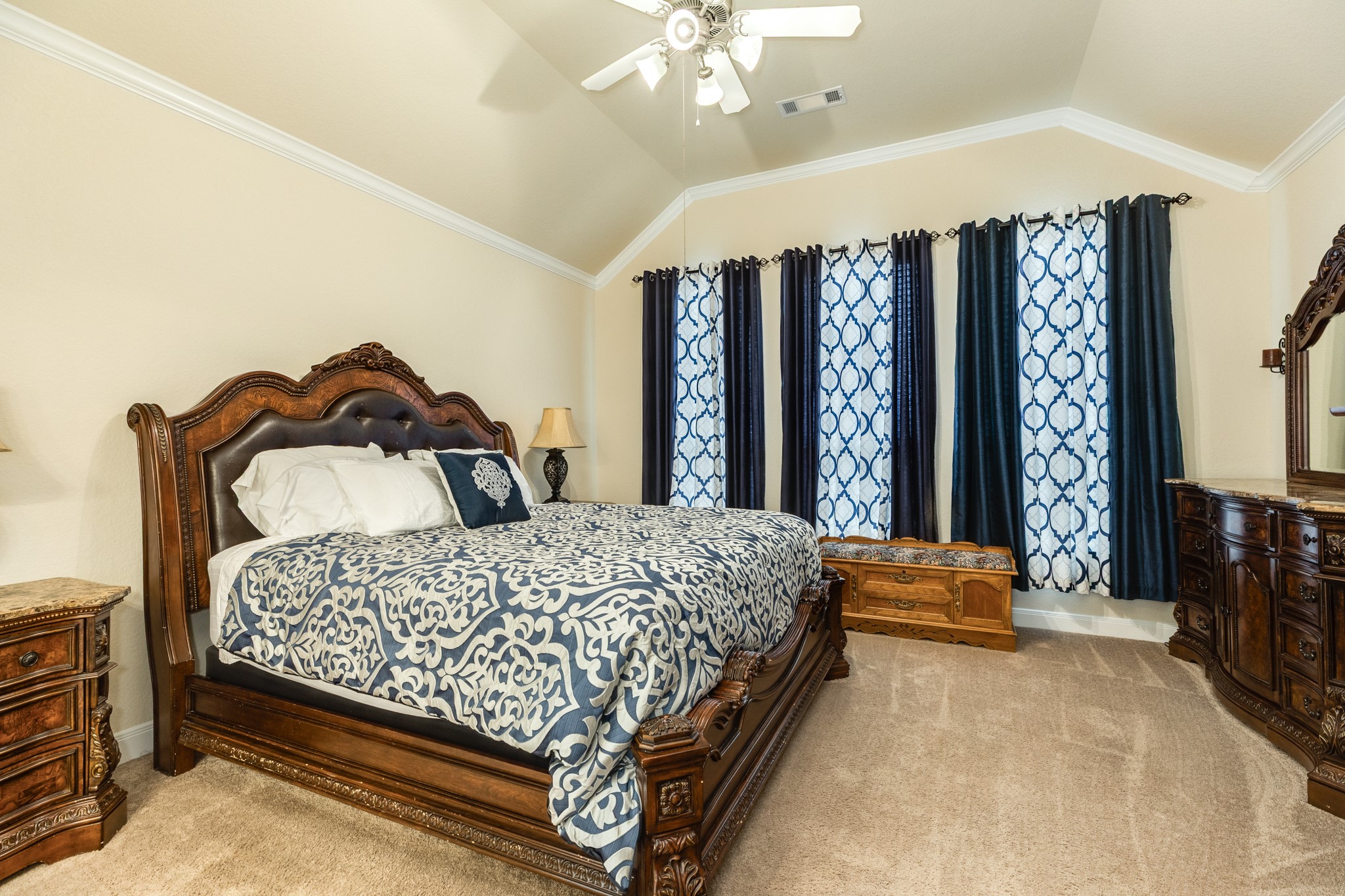 401 Bentwood Way Property Photo 34