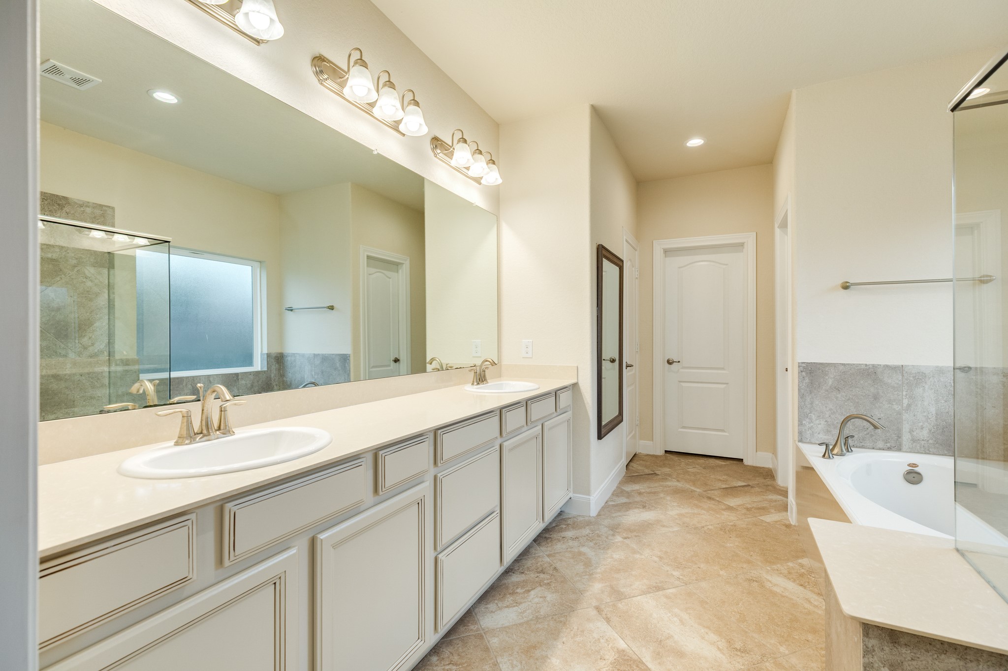 401 Bentwood Way Property Photo 35