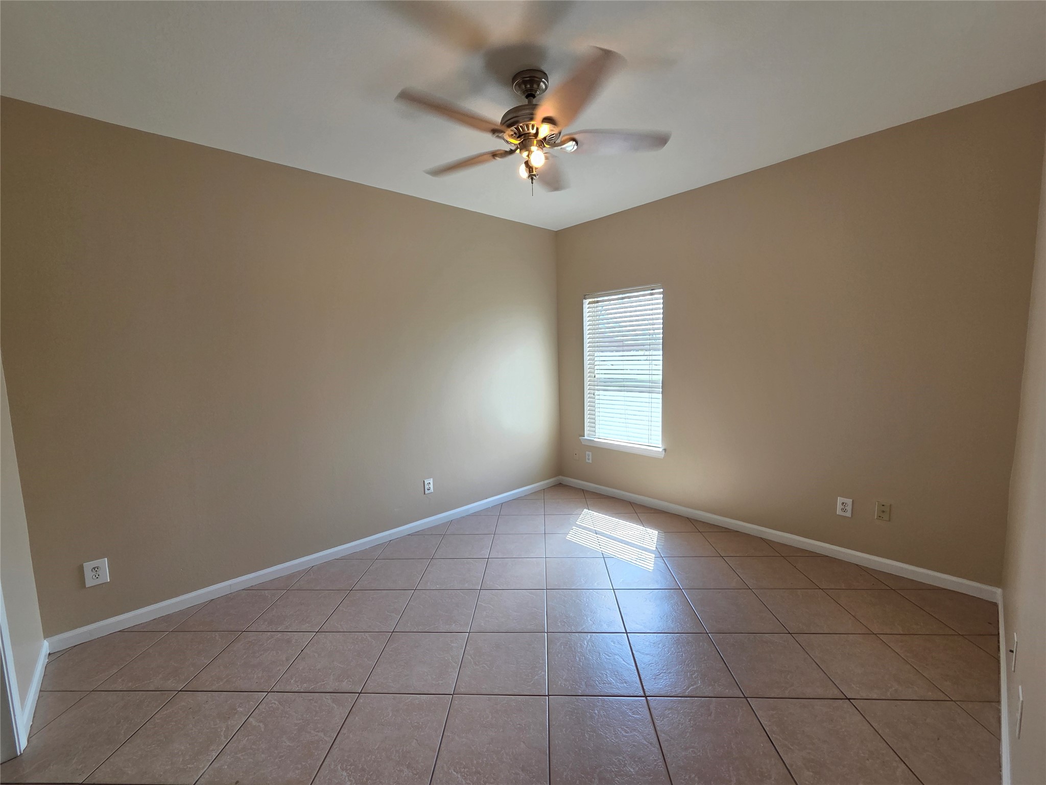928 Runneburg Road Property Photo 14