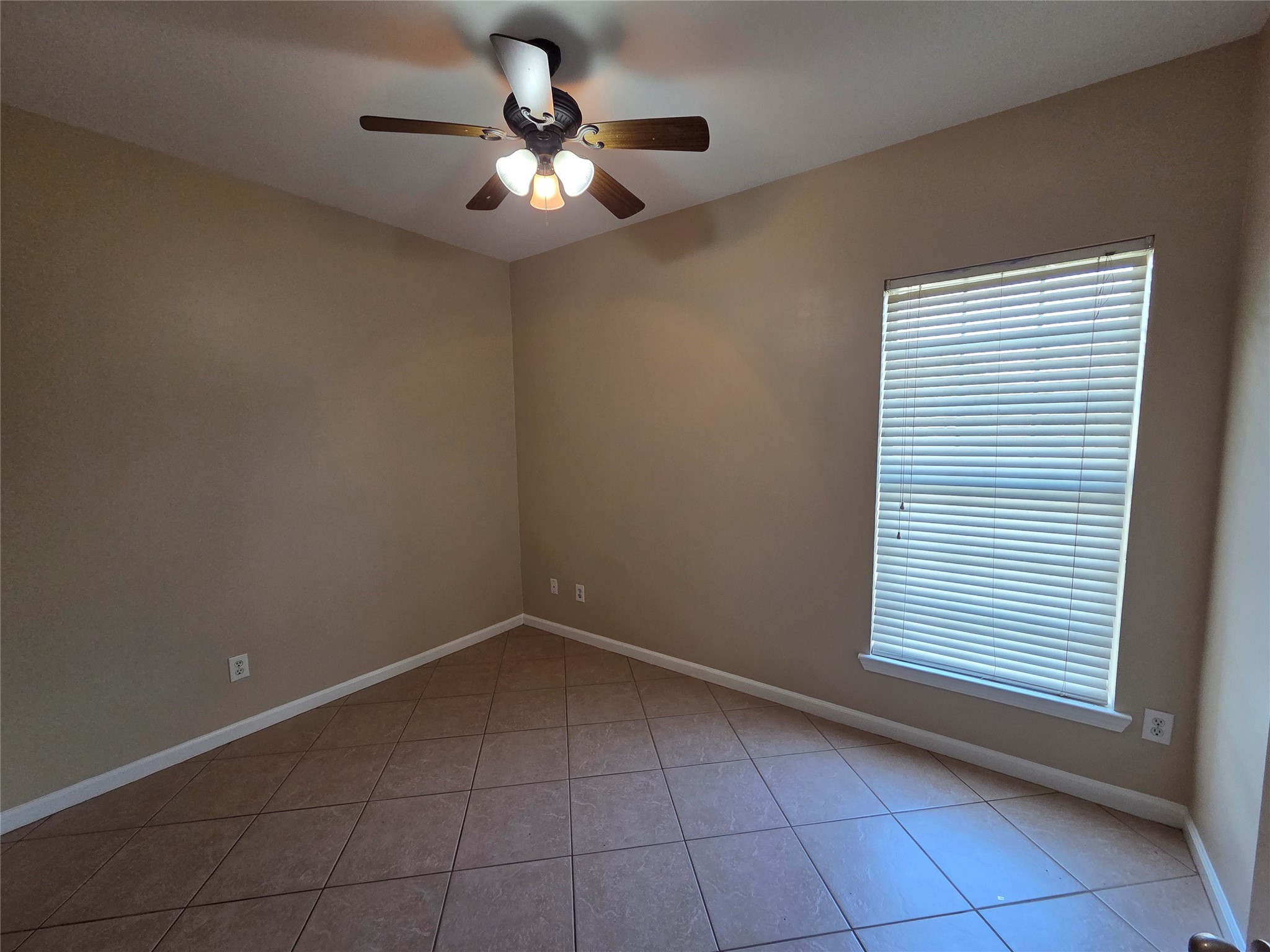 928 Runneburg Road Property Photo 23