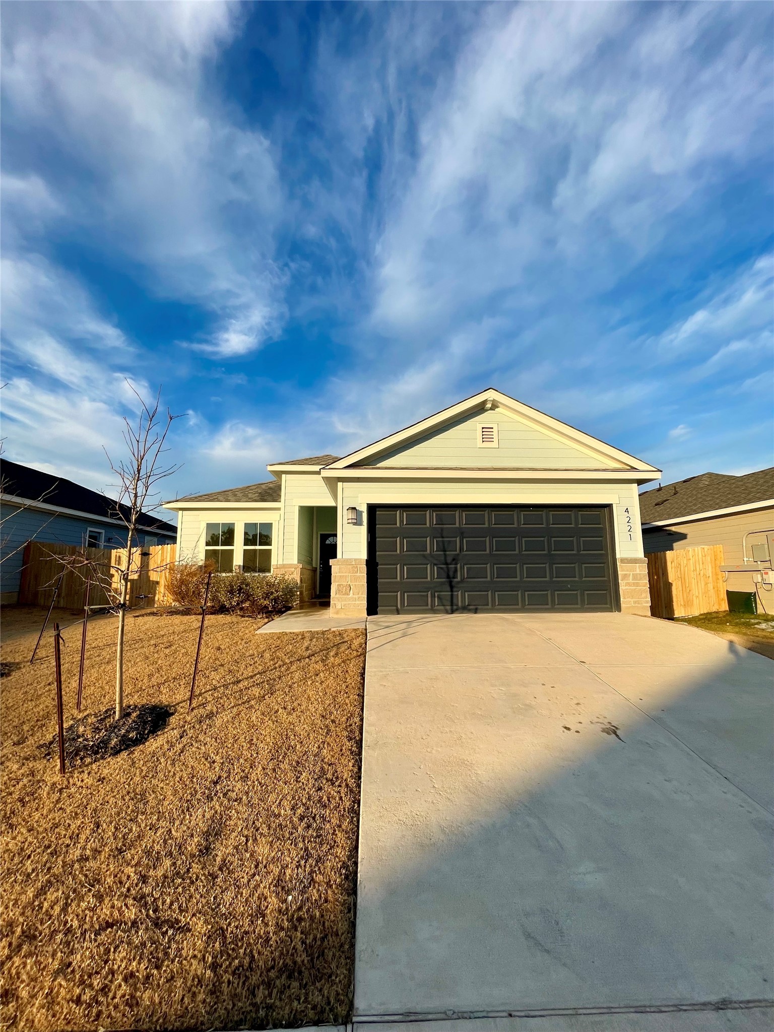 4221 Lugard Drive Property Photo 1
