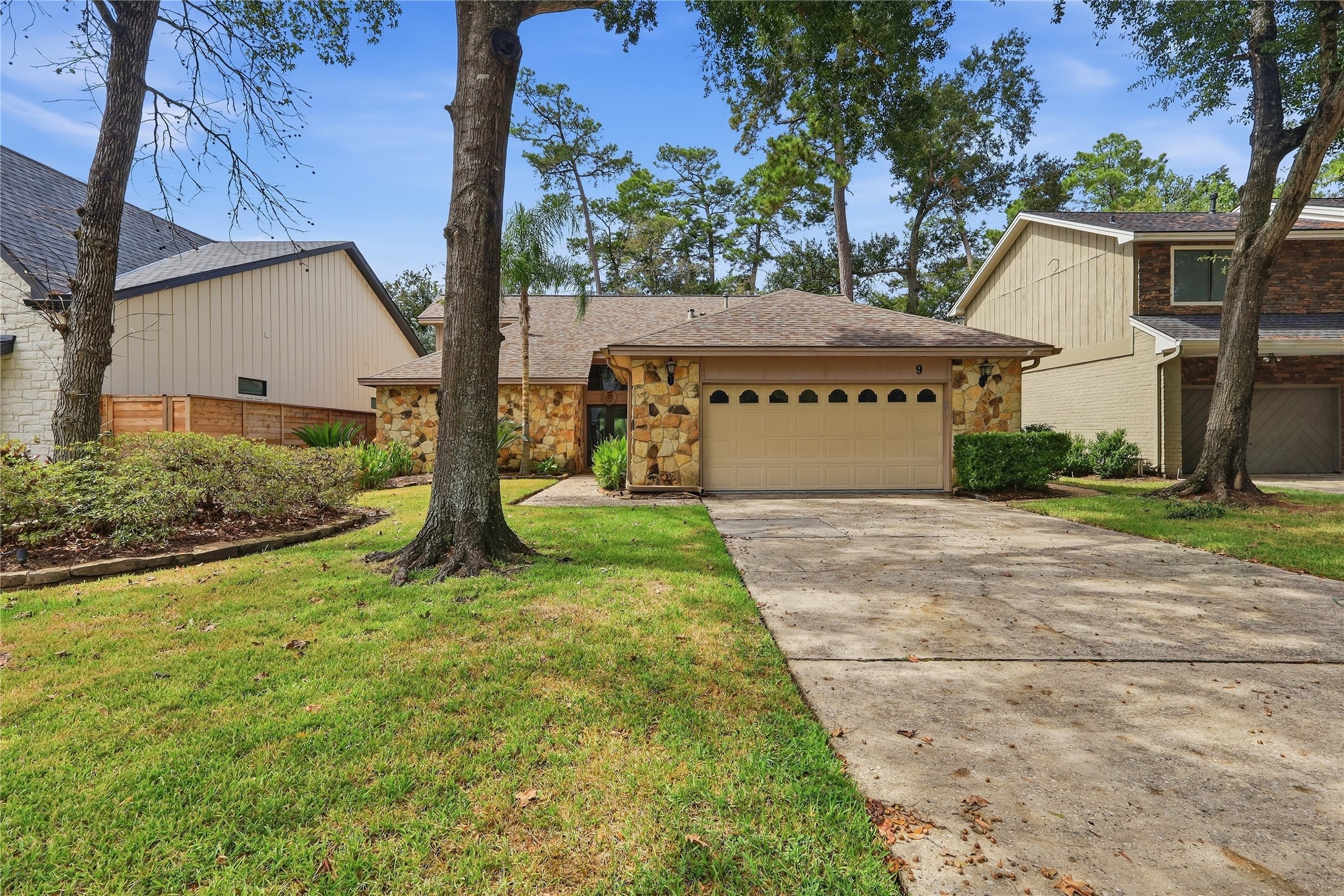 9 Huntsmans Horn Circle Property Photo 1