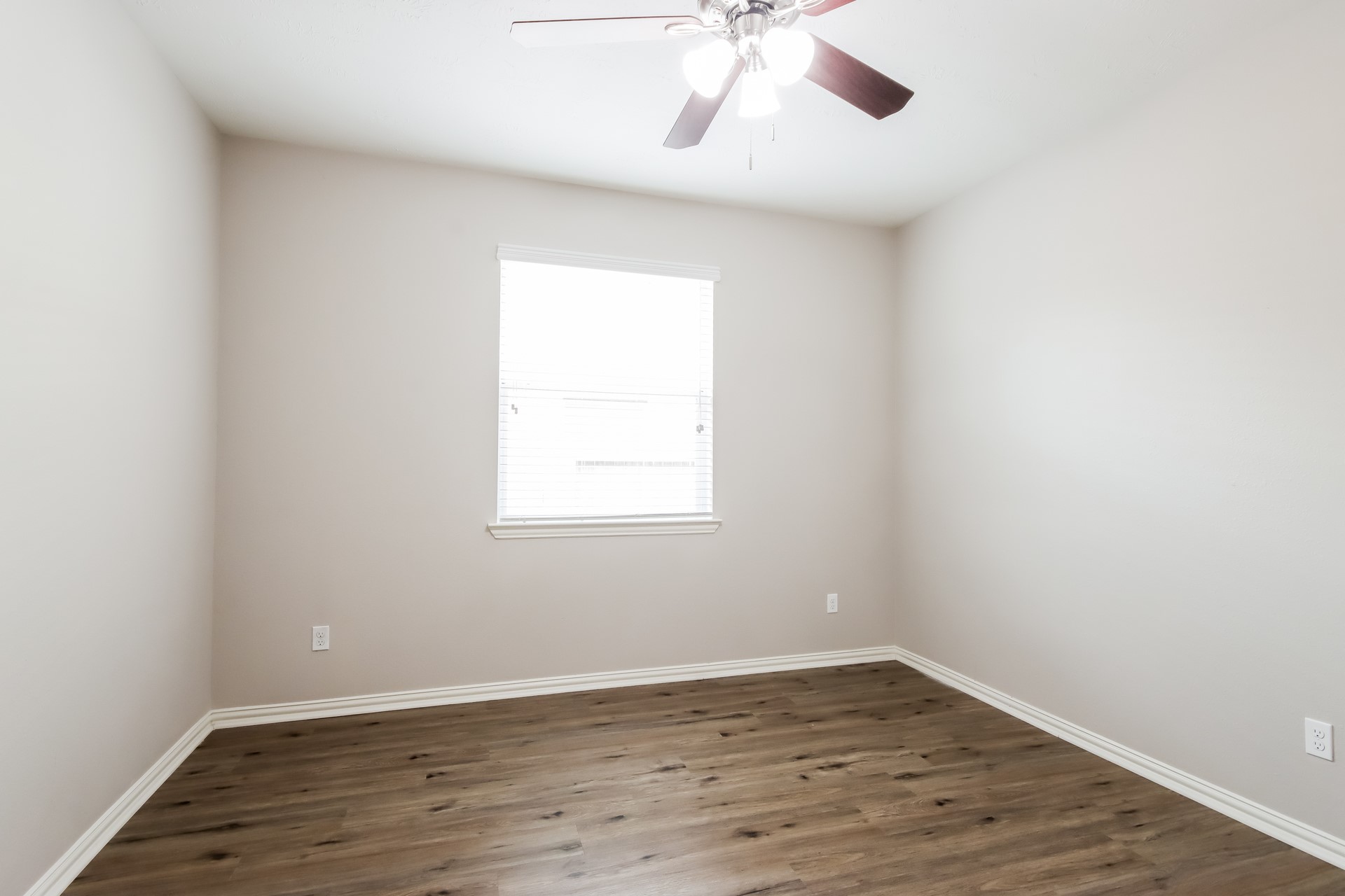 24010 Clipper Hill Lane Property Photo 12
