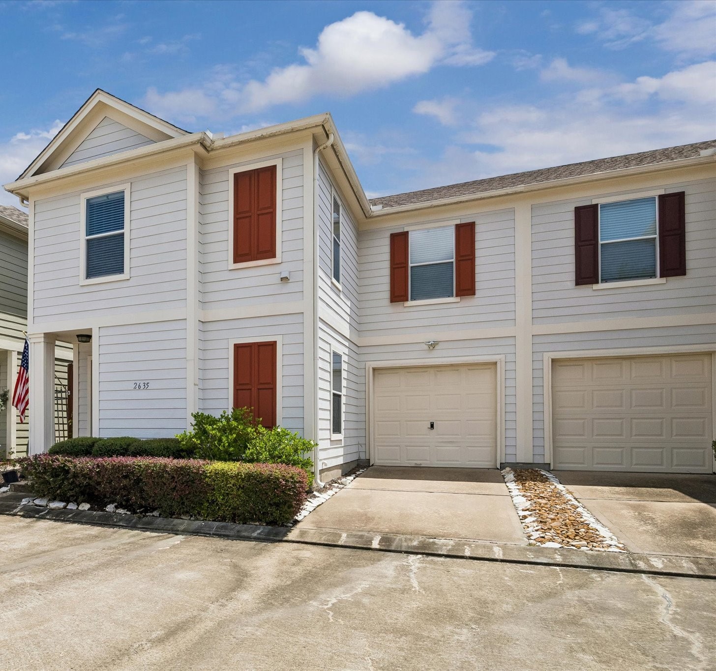 2635 Woodridge Cove Drive Property Photo 3