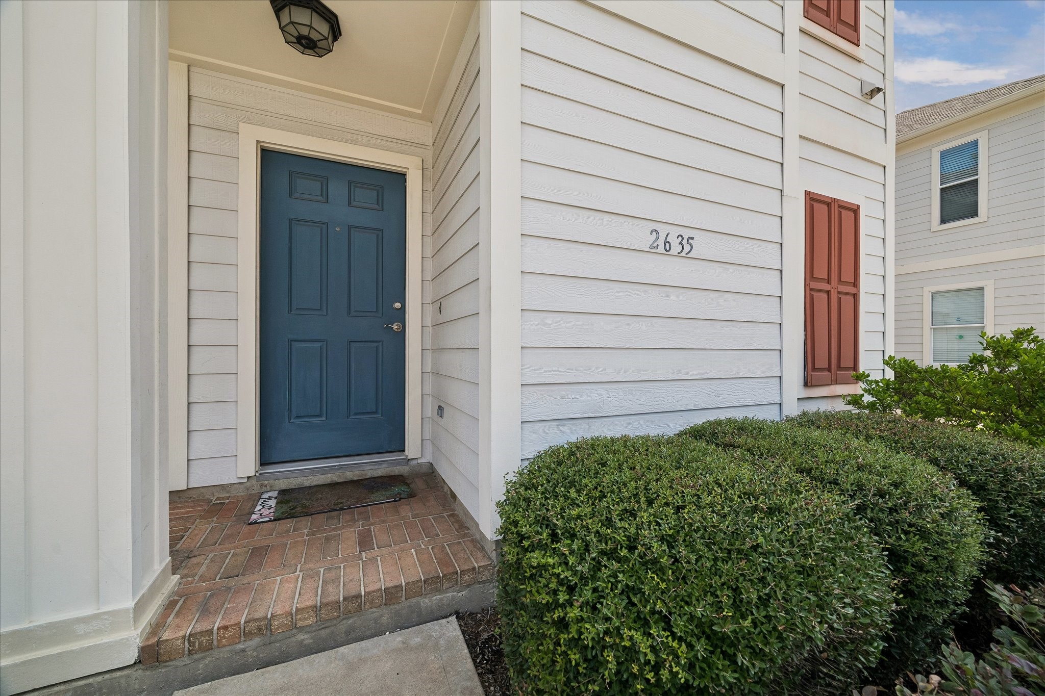 2635 Woodridge Cove Drive Property Photo 4