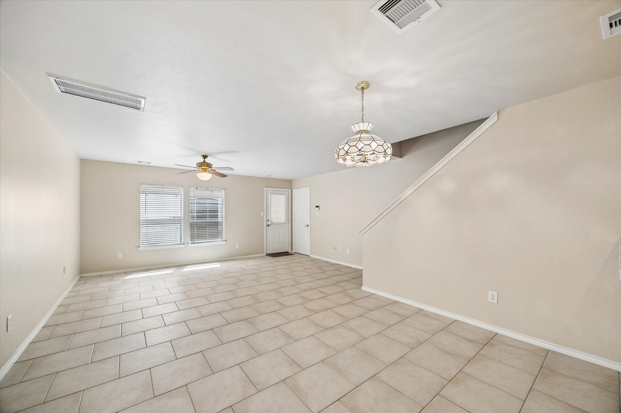 2635 Woodridge Cove Drive Property Photo 14