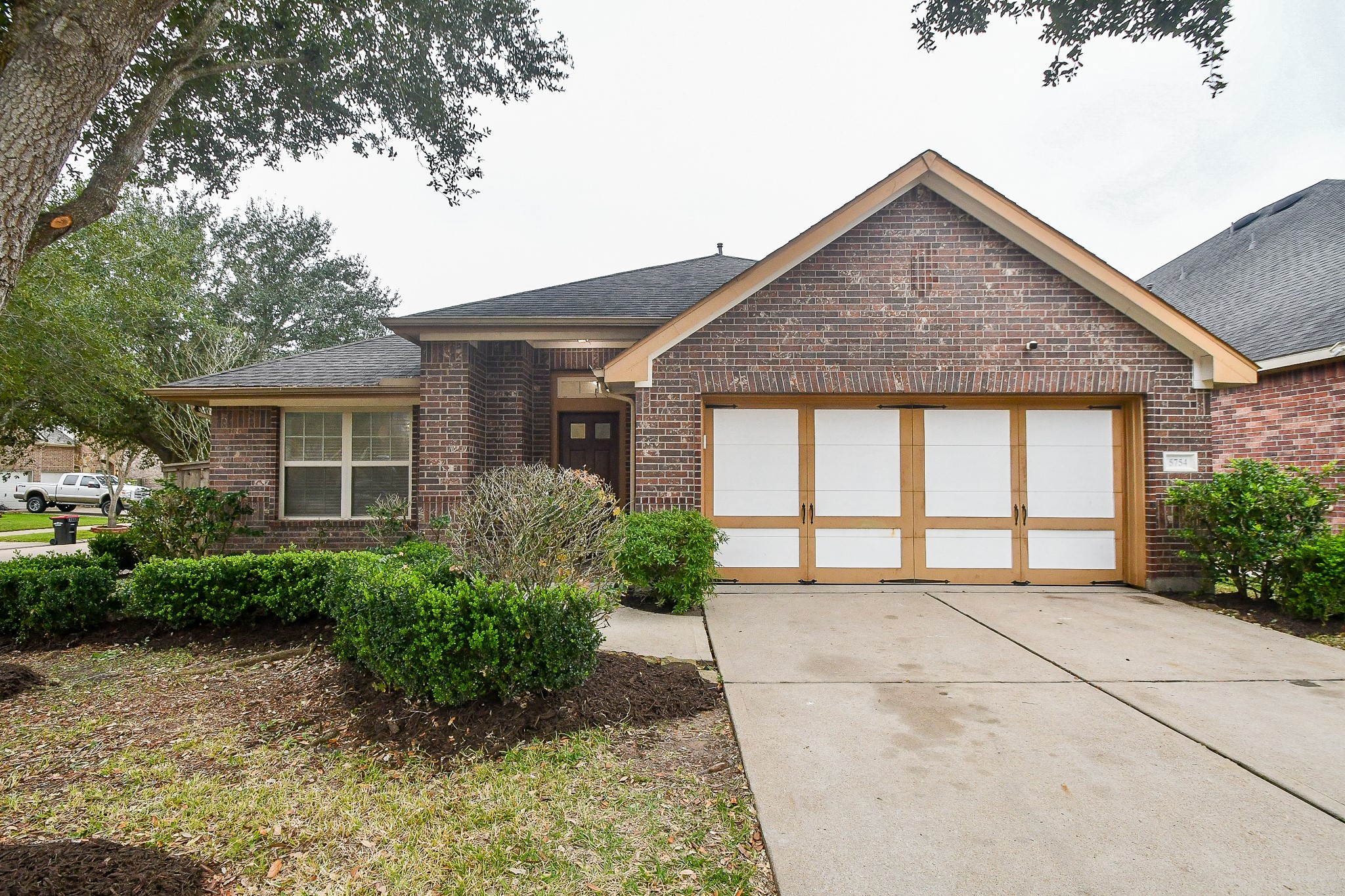 5754 Slate Valley Court Property Photo 2