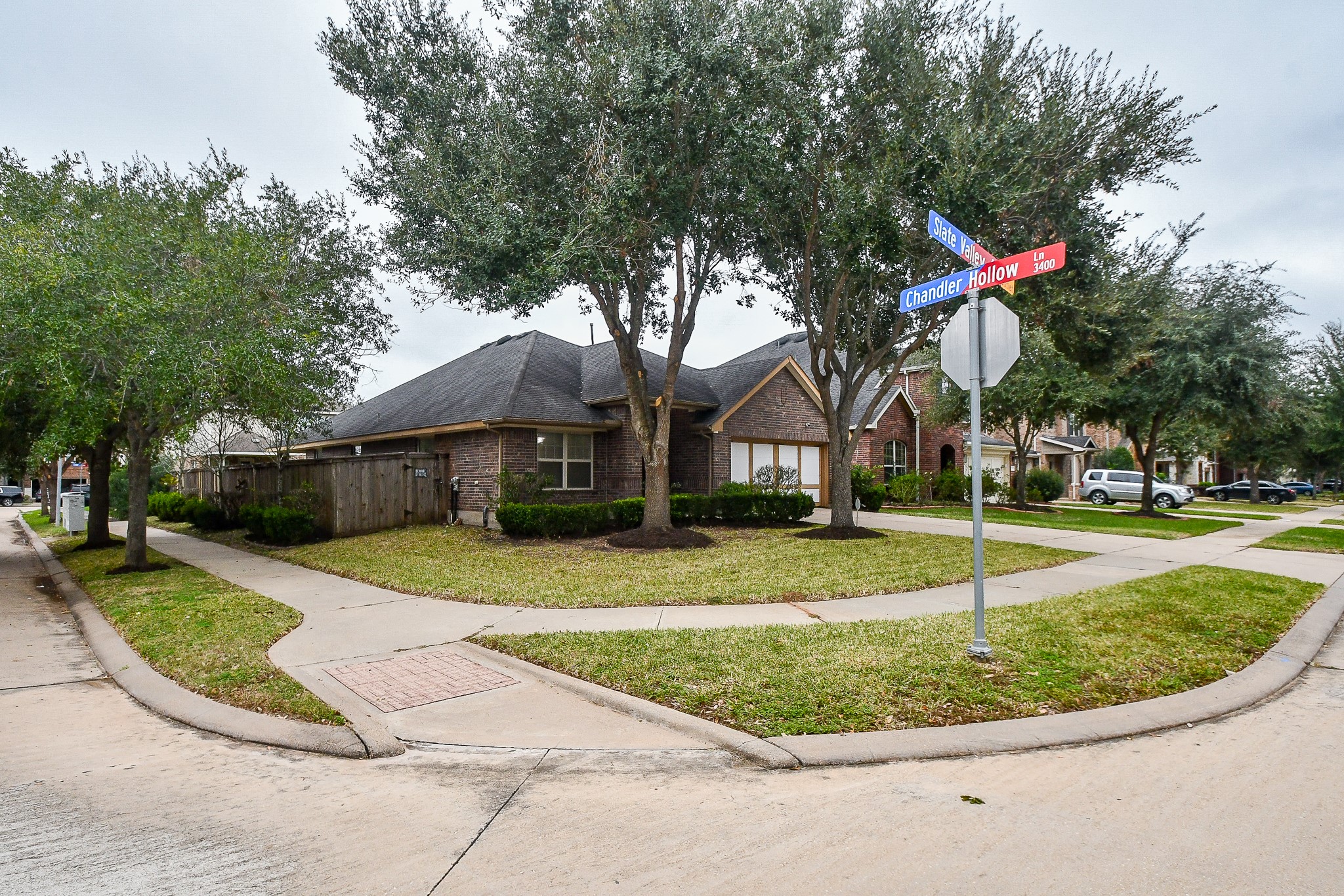 5754 Slate Valley Court Property Photo 3