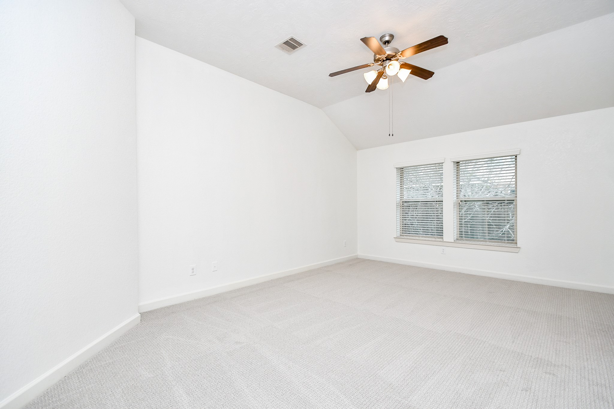 5754 Slate Valley Court Property Photo 16