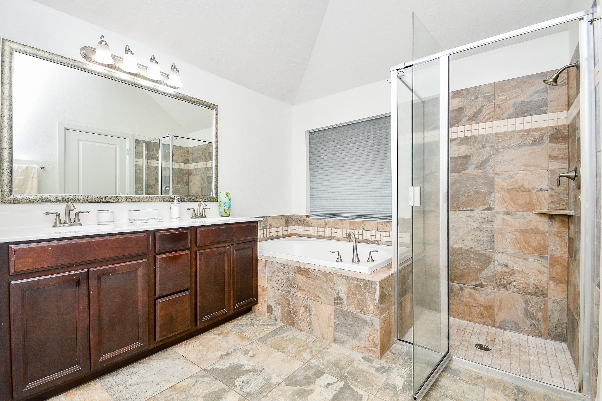 5754 Slate Valley Court Property Photo 18