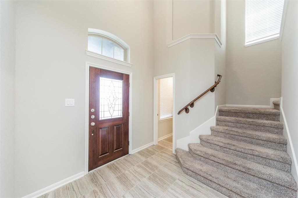 5626 Verona Ridge Drive Property Photo 3