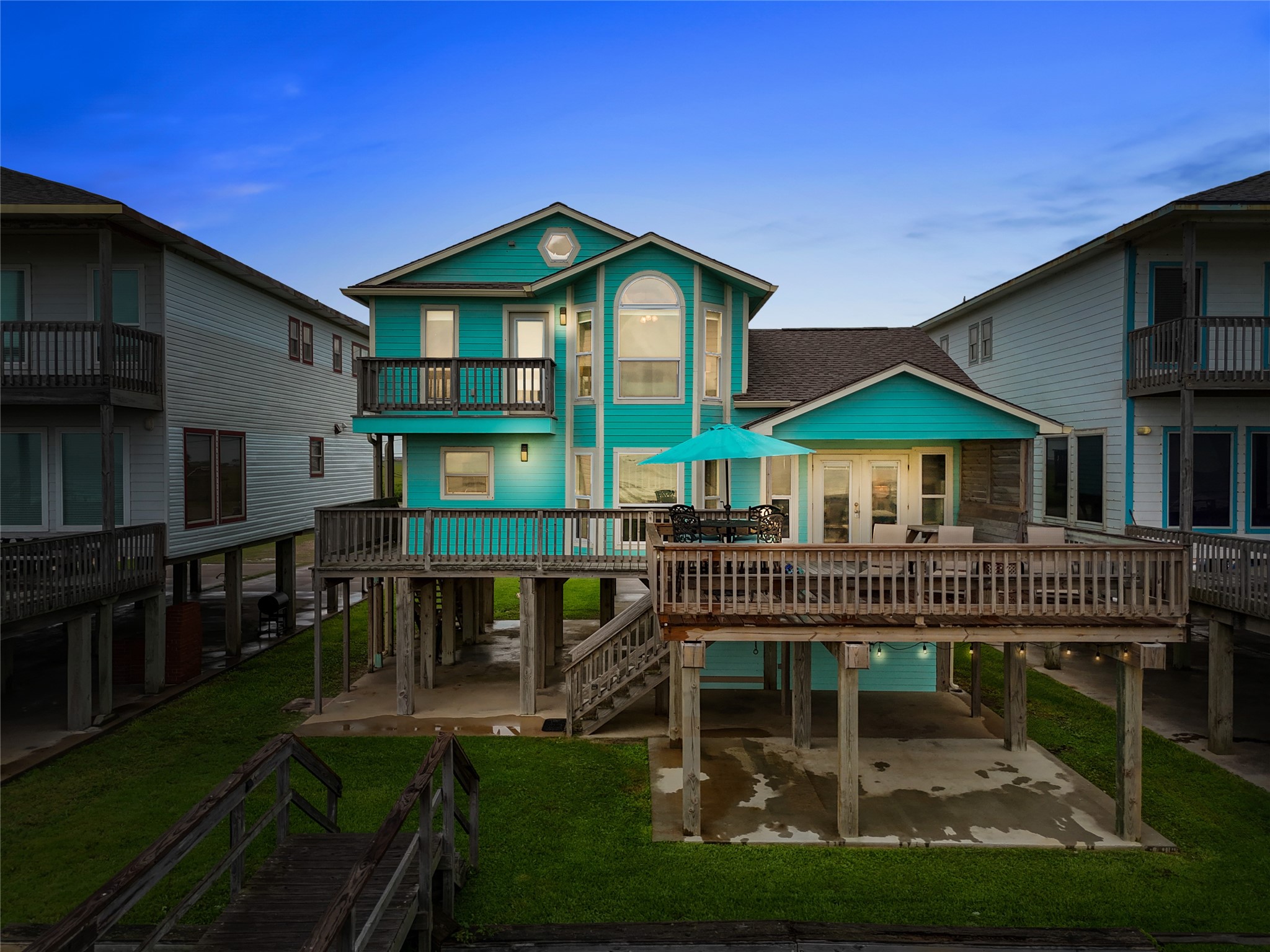 2406 Blue Water Highway Property Photo 1
