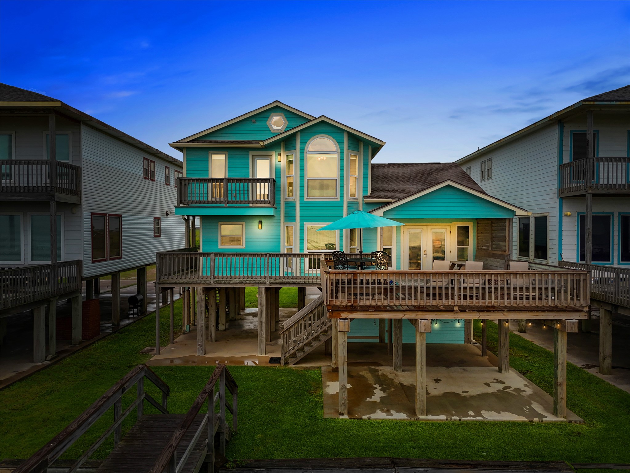 2406 Blue Water Highway Property Photo 1