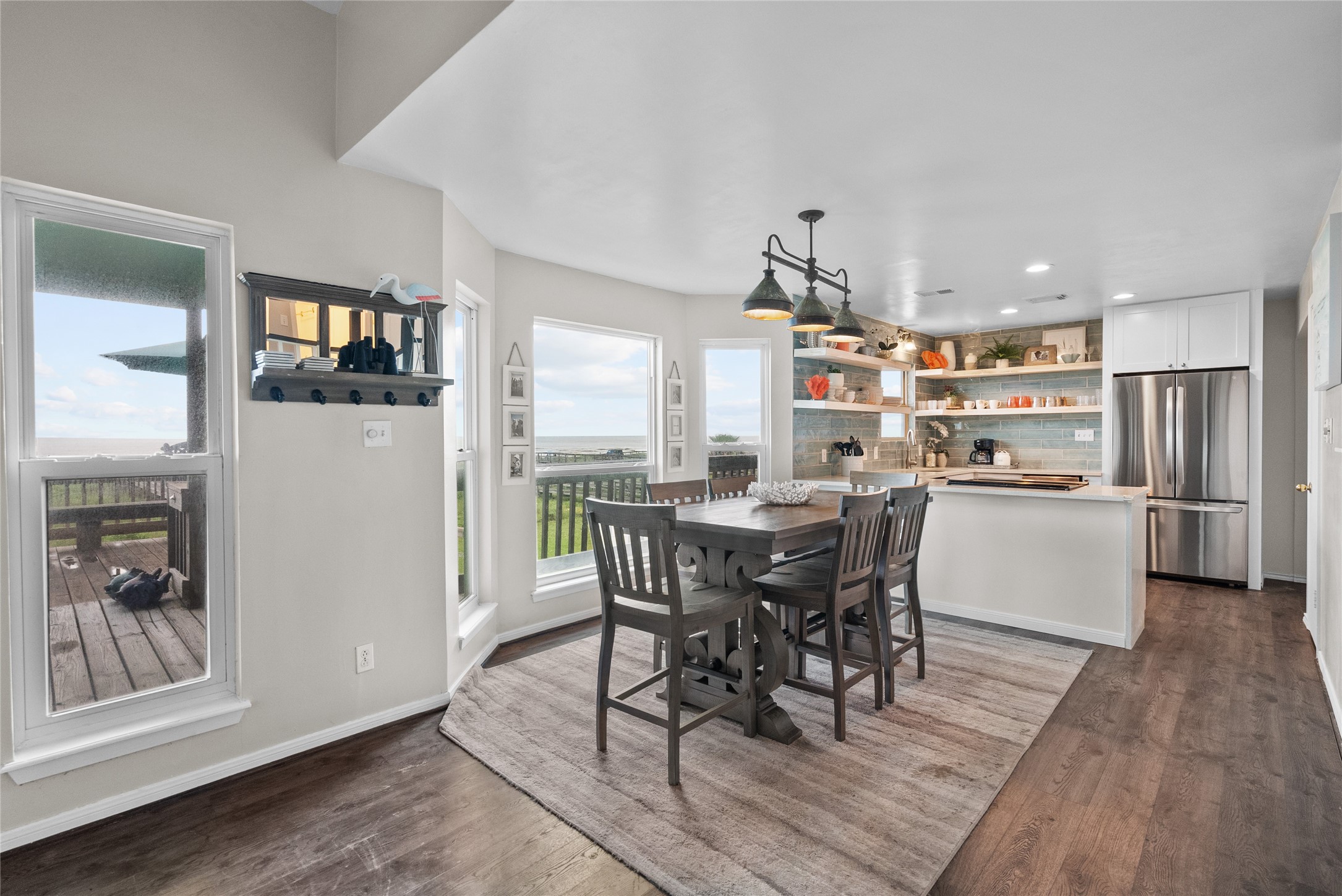 2406 Blue Water Highway Property Photo 10