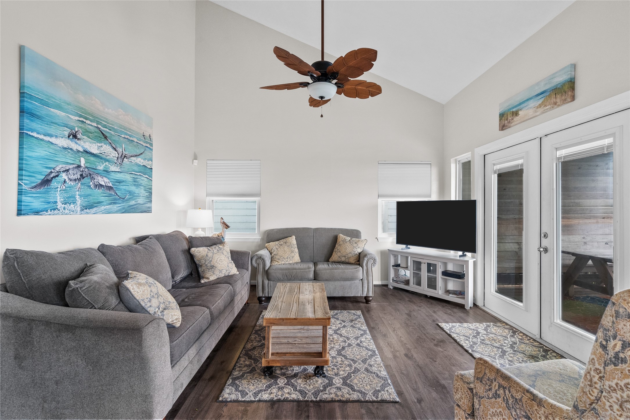 2406 Blue Water Highway Property Photo 15