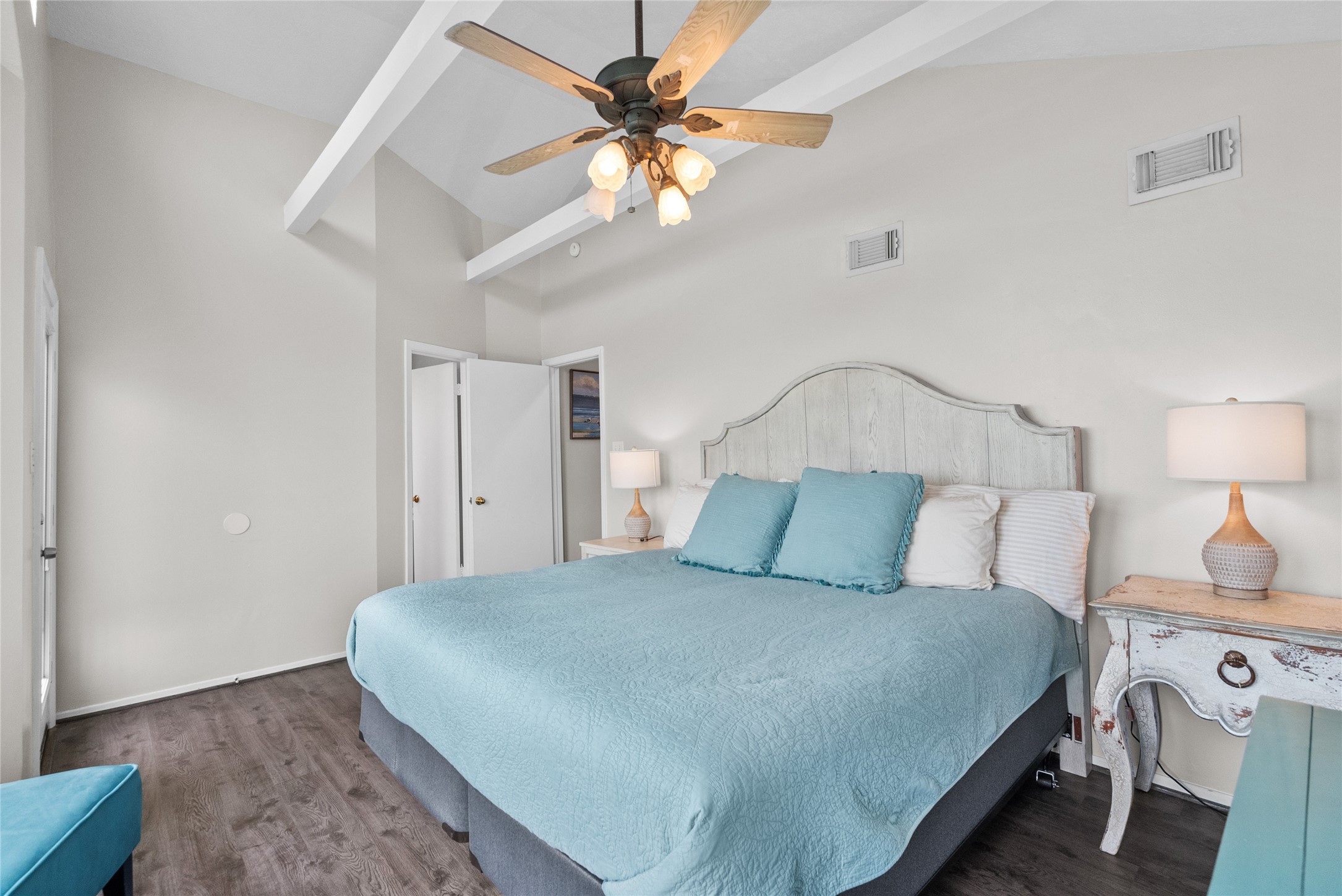 2406 Blue Water Highway Property Photo 19