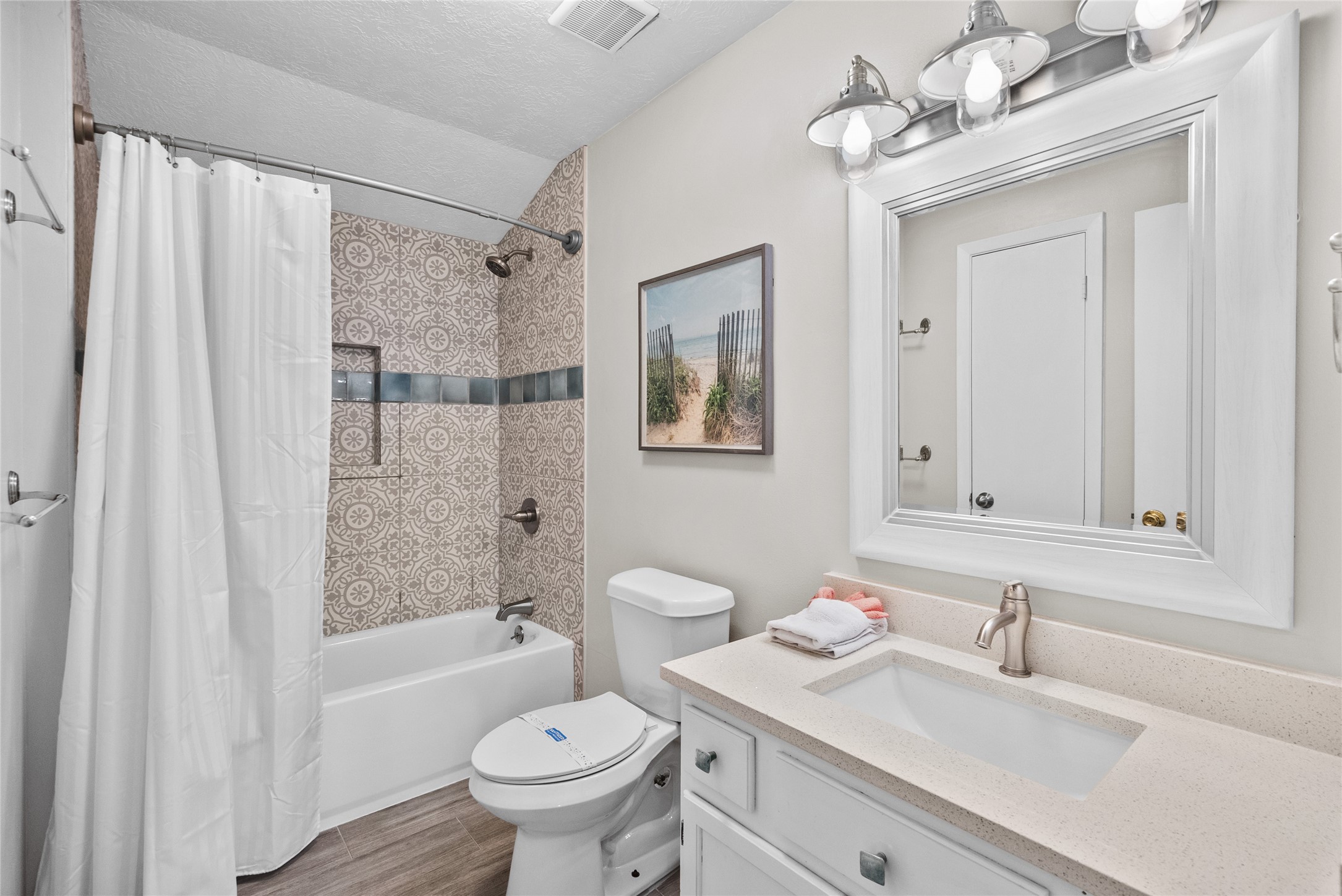 2406 Blue Water Highway Property Photo 24