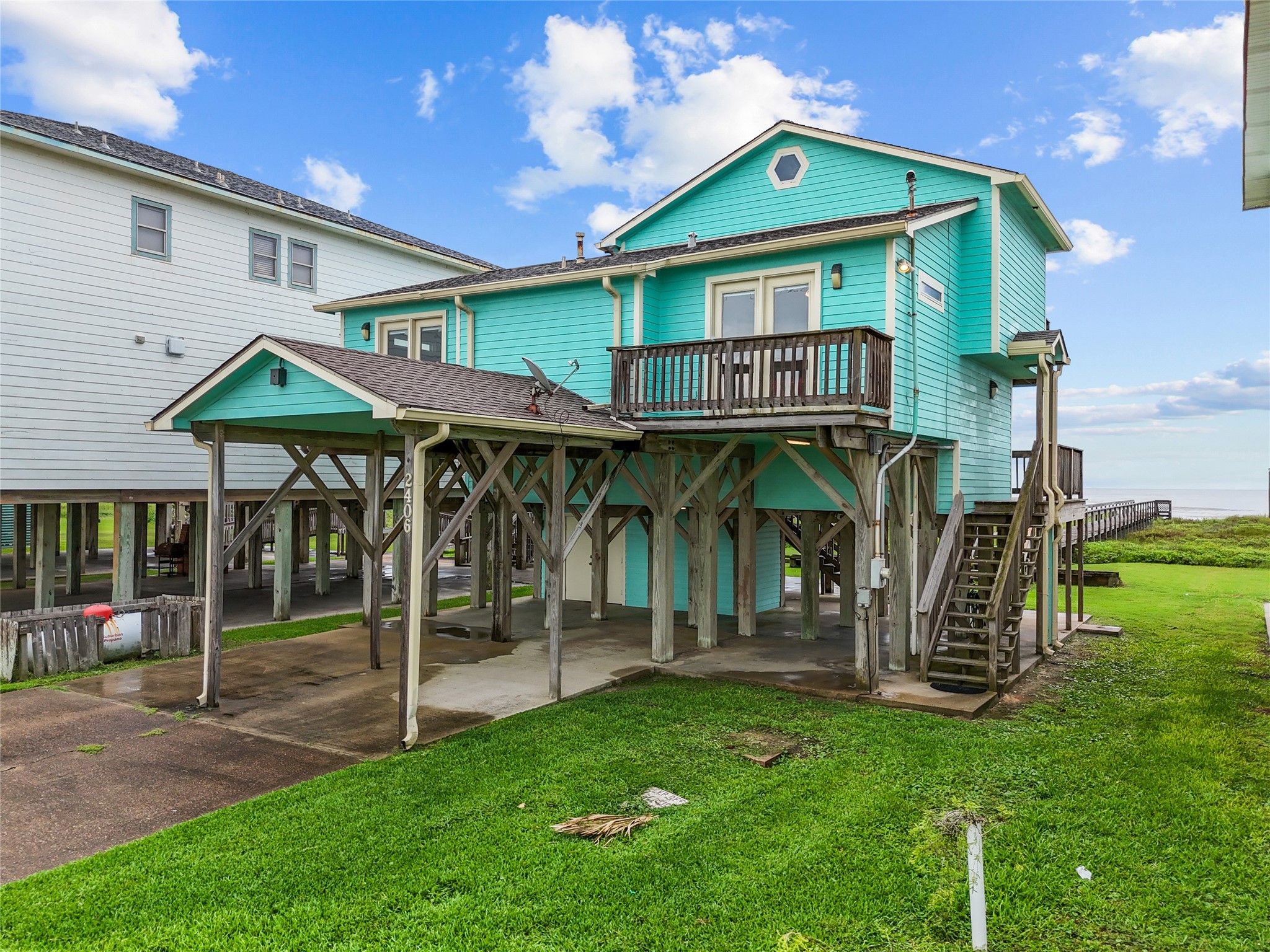2406 Blue Water Highway Property Photo 32